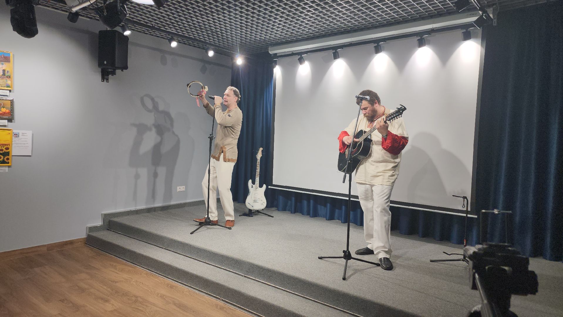 долгопрудный, центральная модельная библиотека, день славянской письменности и культуры, концерт, выставка, кокошник, романсы,