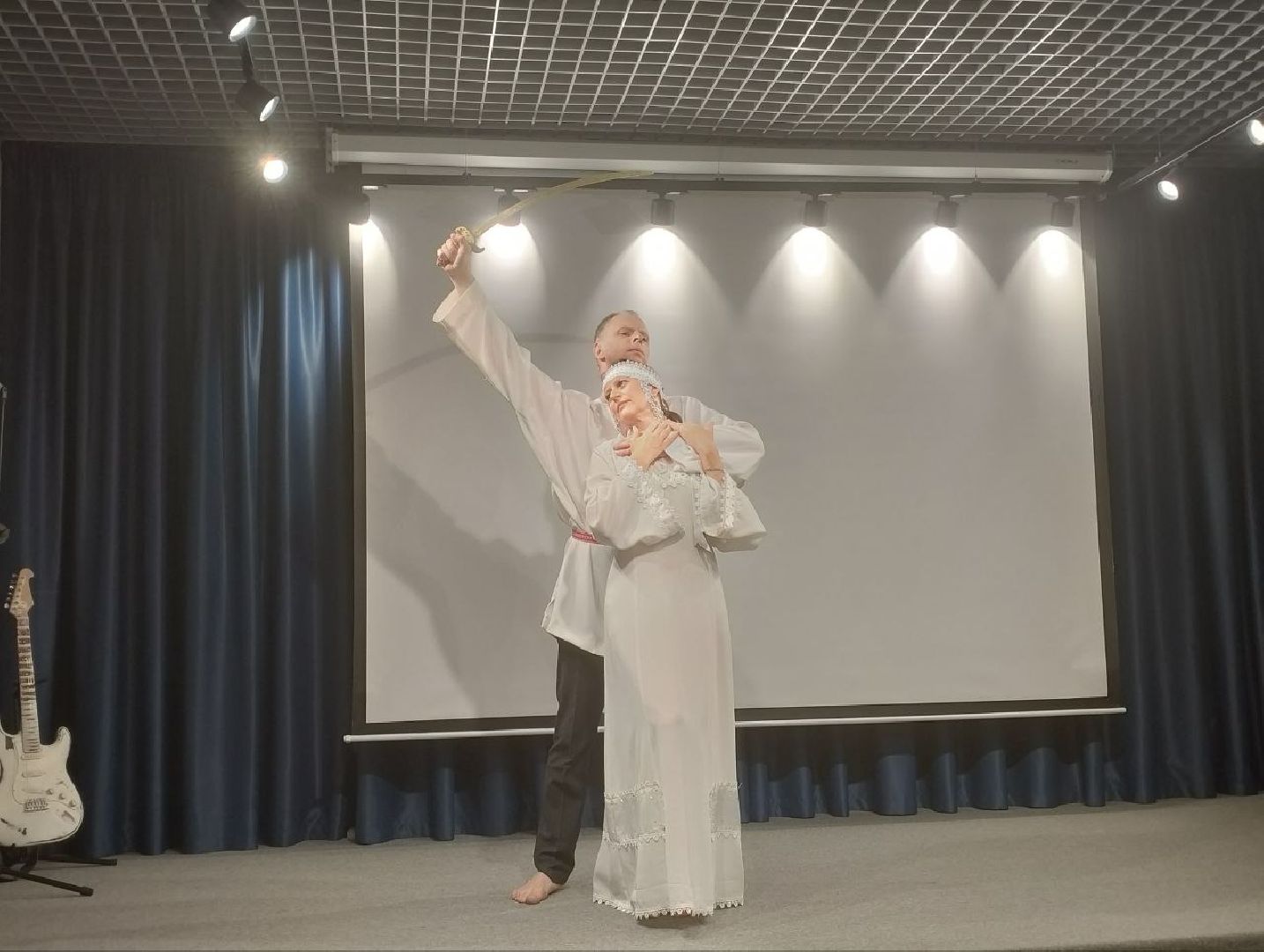 долгопрудный, центральная модельная библиотека, день славянской письменности и культуры, концерт, выставка, кокошник, романсы,