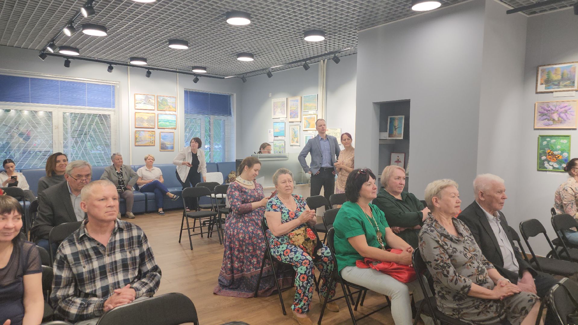 долгопрудный, центральная модельная библиотека, день славянской письменности и культуры, концерт, выставка, кокошник, романсы,