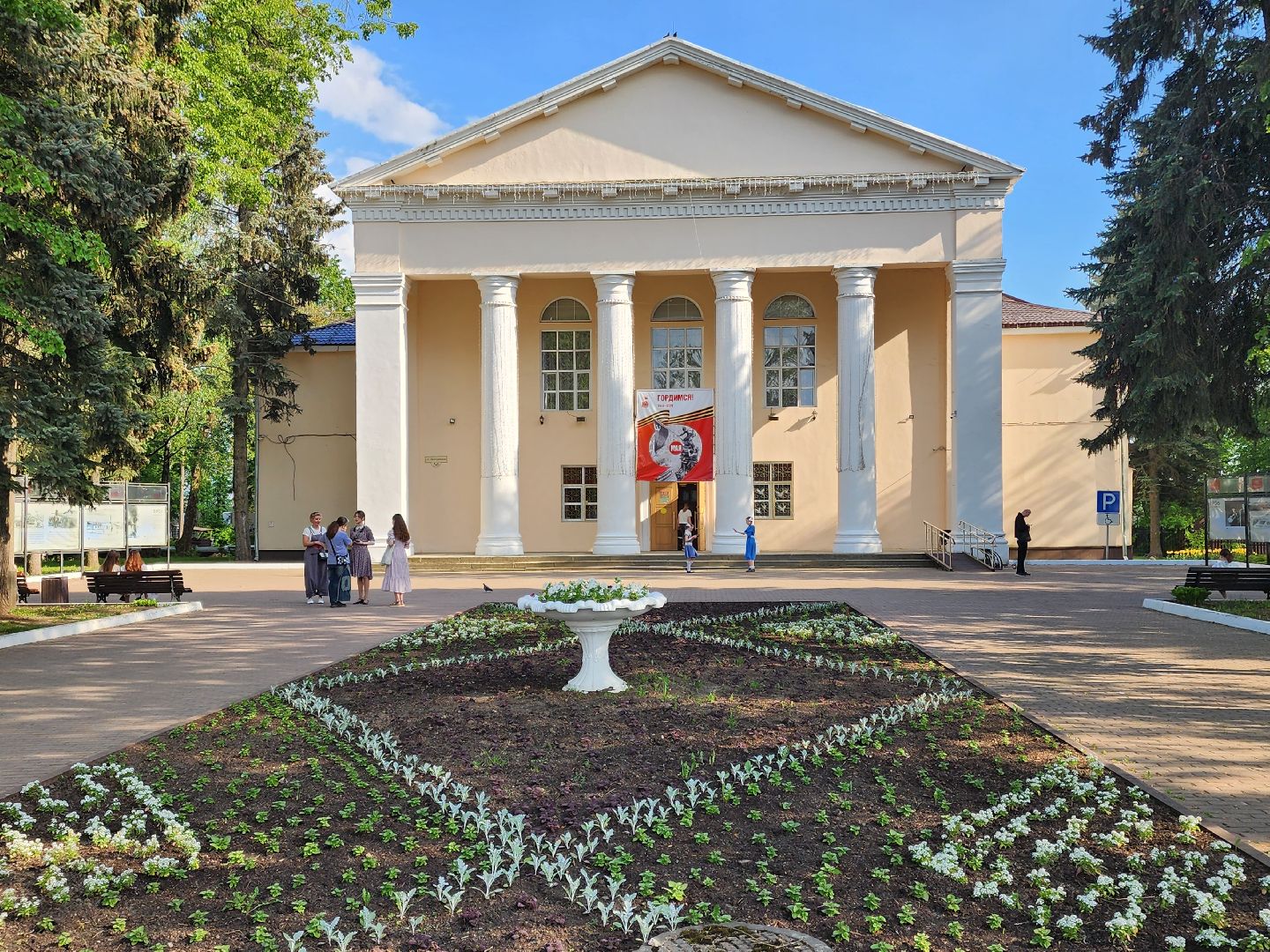 сергиев посад, дк октябрь, лидия лебедева, автобиография, александр кравченко, спектакль,