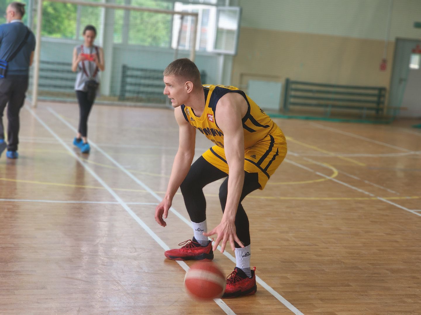 королёв, профессиональный баскетбол, стадион металлист в королеве, кирилл попов,
