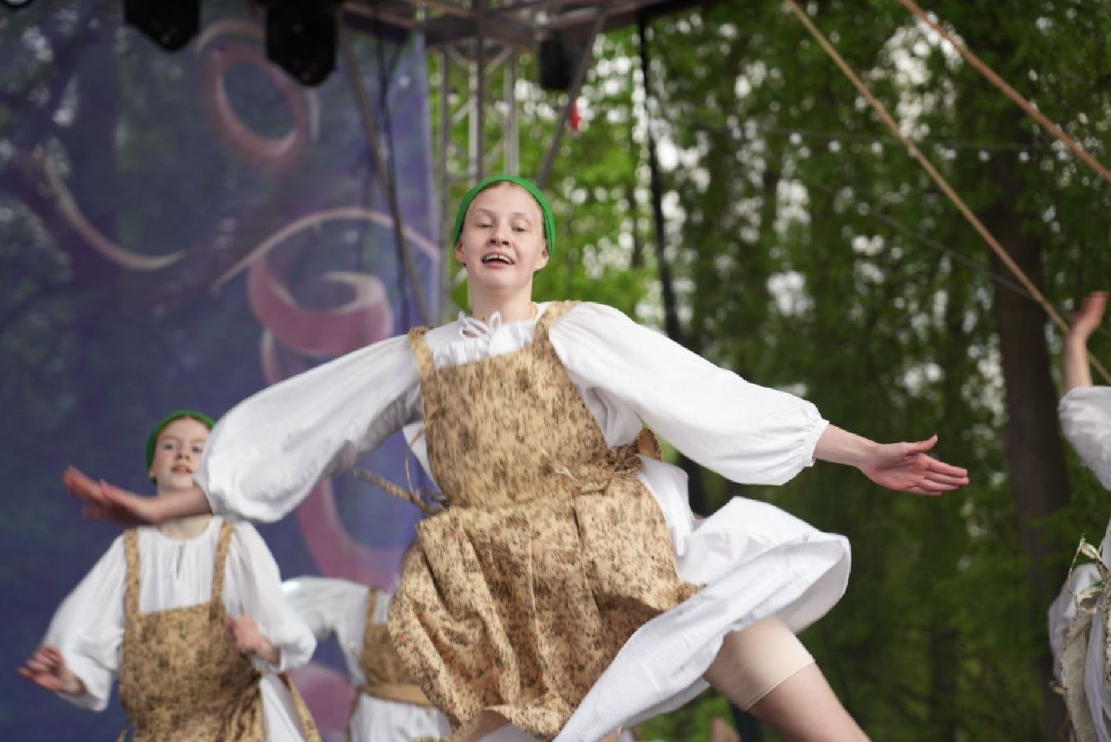 город танцует в парках, танцы, егор дружинин, мособлпарк, сергиев посад, скитские пруды , сергиево-посадский городской округ, парки подмосковья, парки мо,