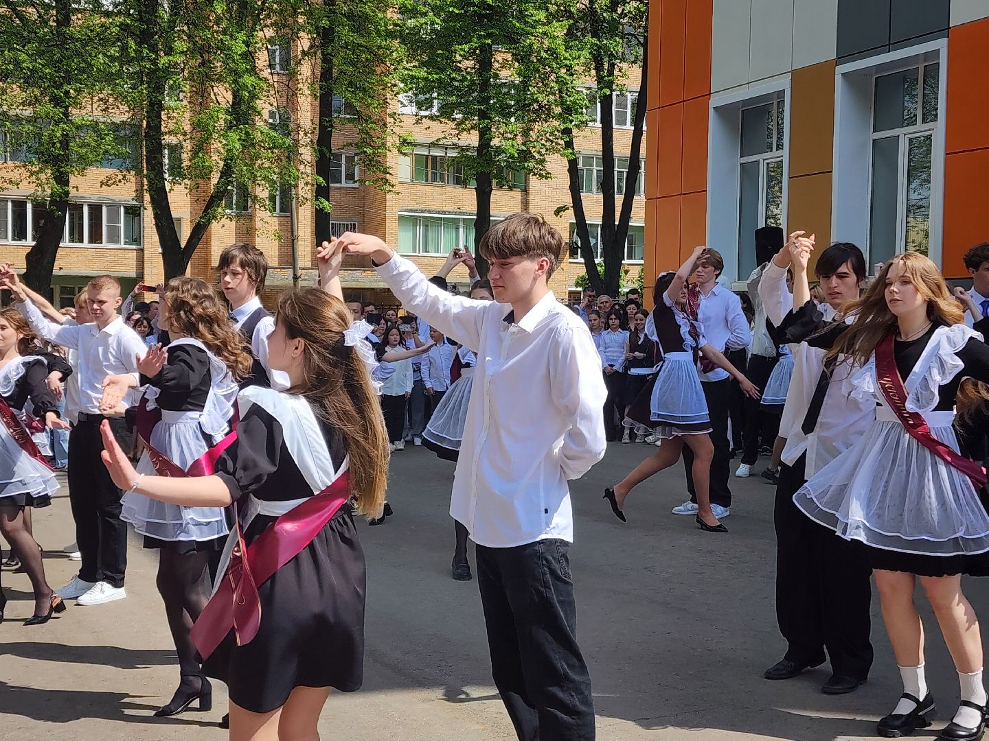 городской округ пушкинский, красноармейск, центр образования, последний звонок 11 класс,