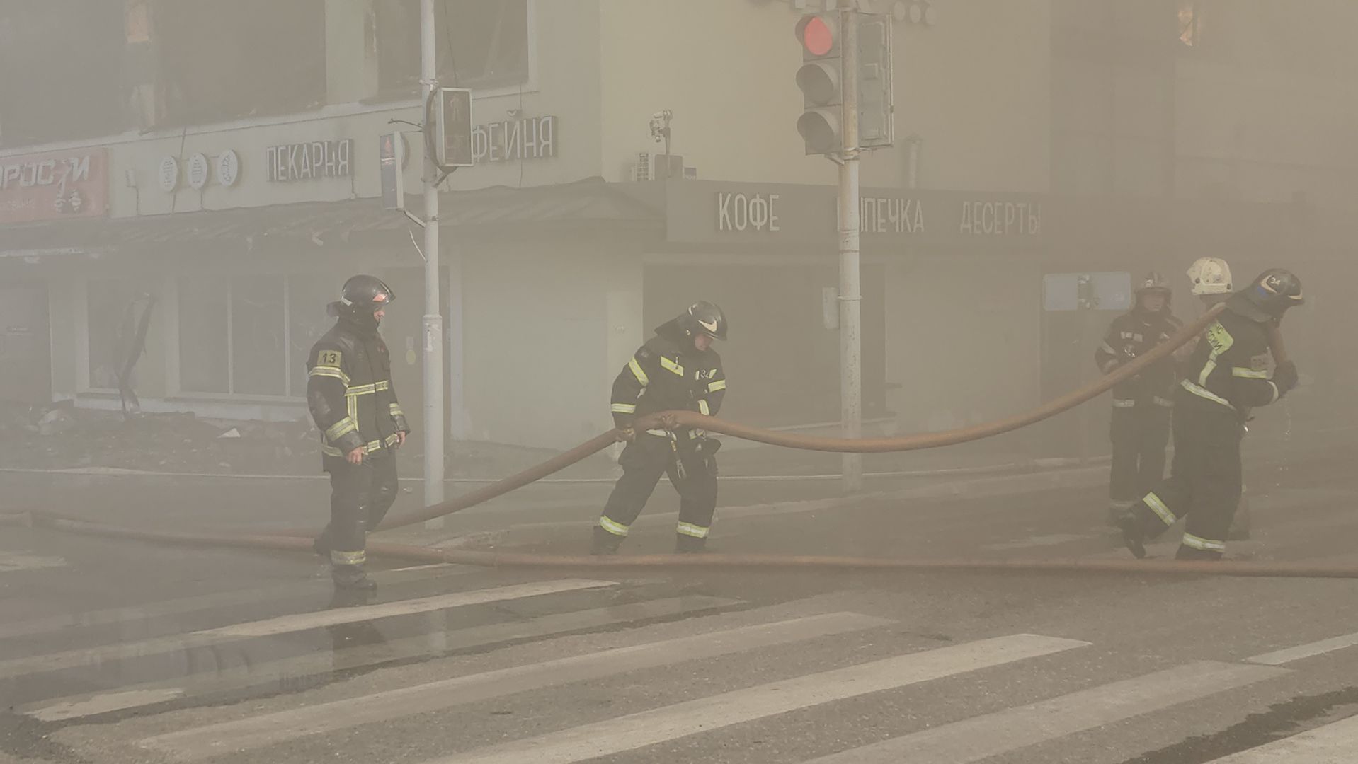 пожар, королёв, чп, пожар в тц, мчс россии, тушение пожара,