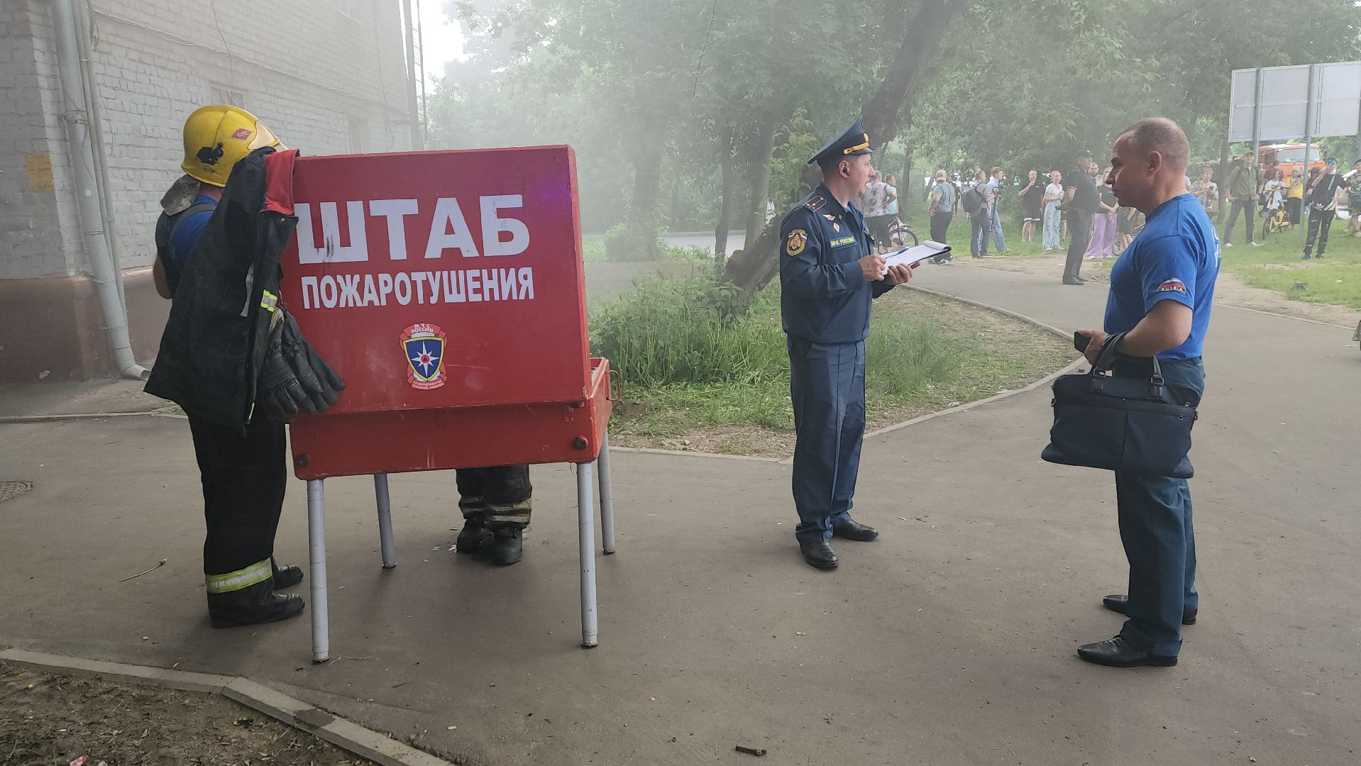 пожар, королёв, чп, пожар в тц, мчс россии, тушение пожара,