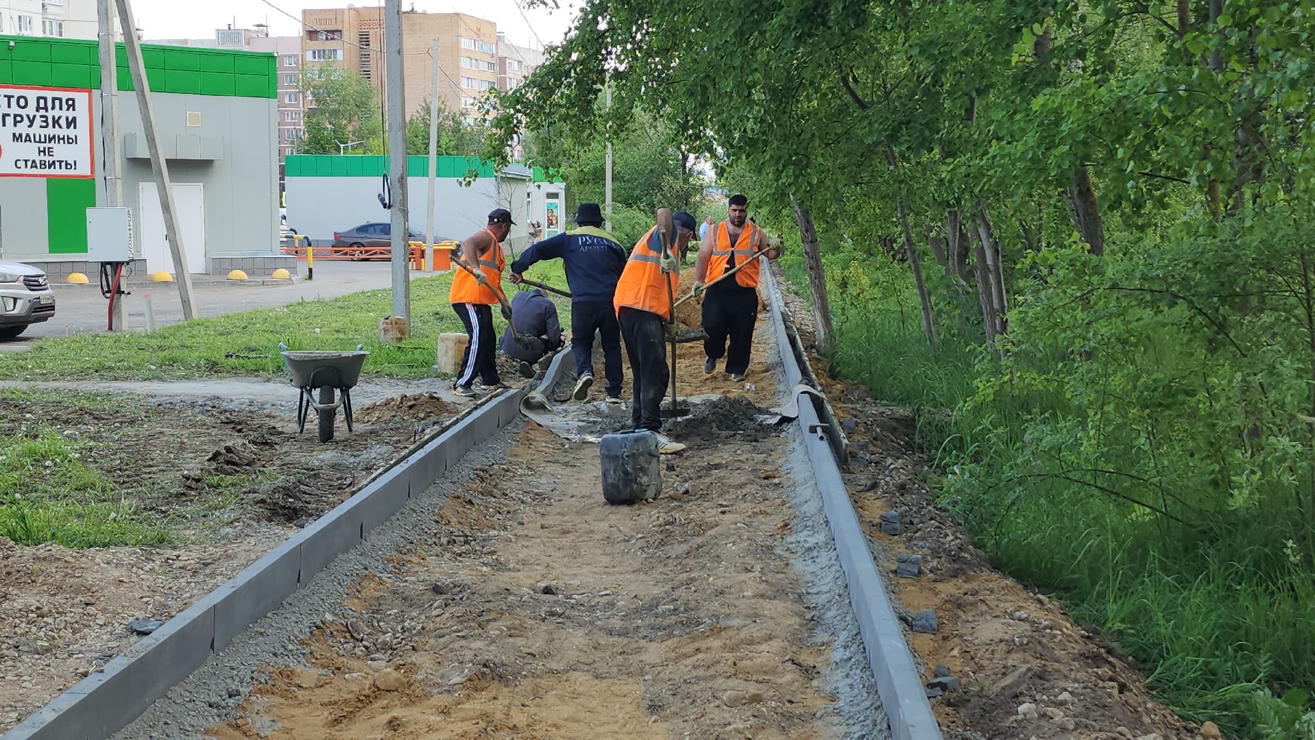 серпухов, народные тропы в серпухове, микрорайон ивановские дворики, улица юбилейная, дороги,