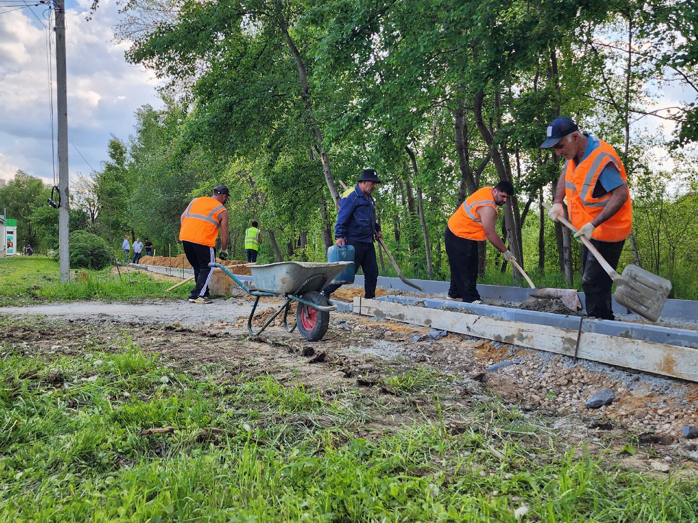 серпухов, народные тропы в серпухове, микрорайон ивановские дворики, улица юбилейная, дороги,