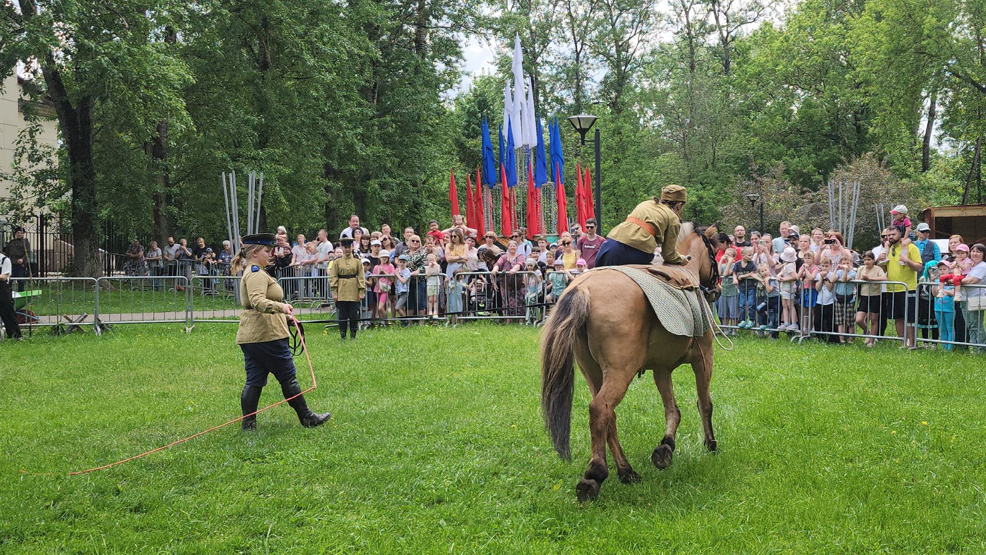 Конное представление, Трюки на лошади, щёлково,