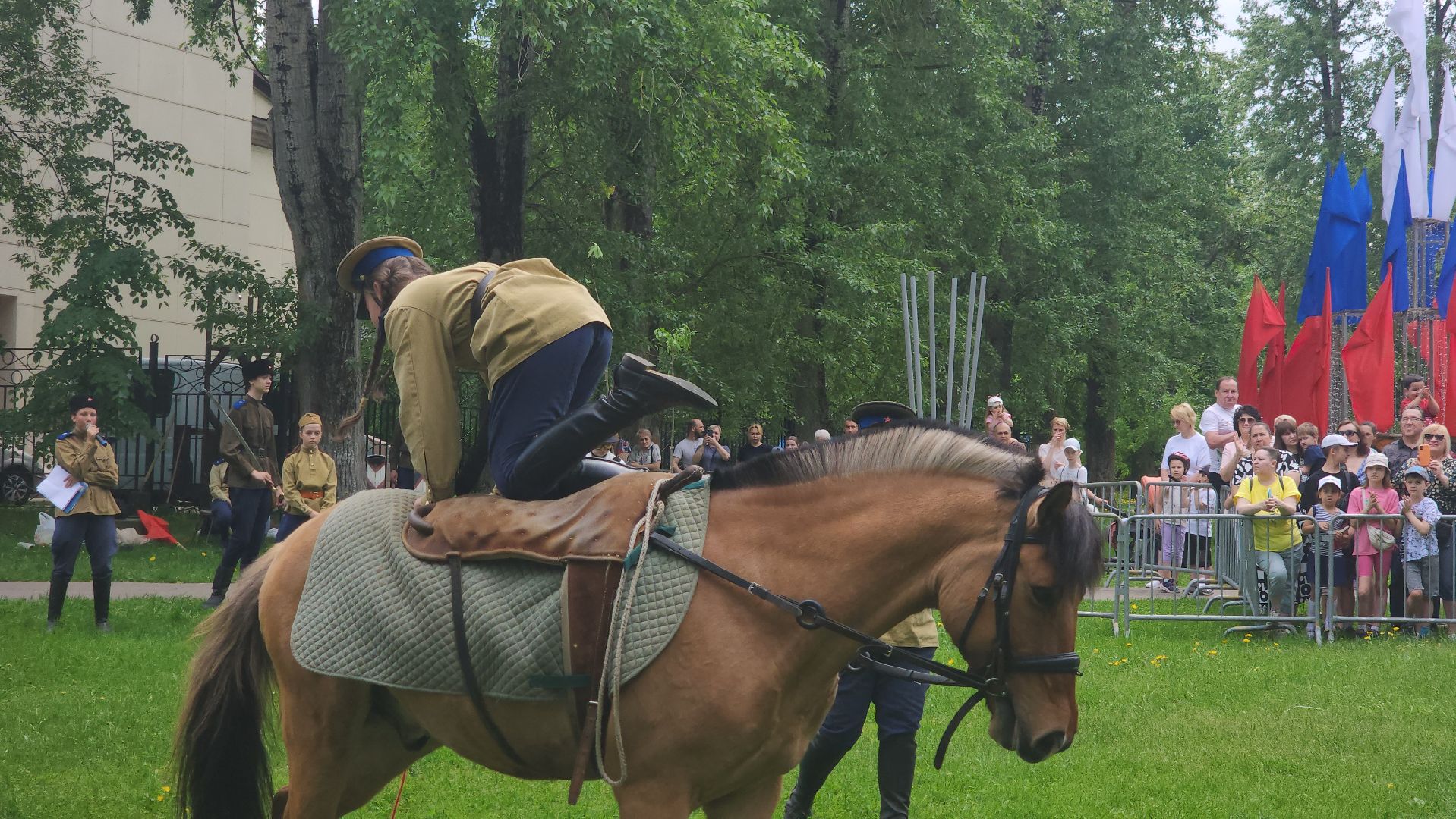 Конное представление, Трюки на лошади, щёлково,