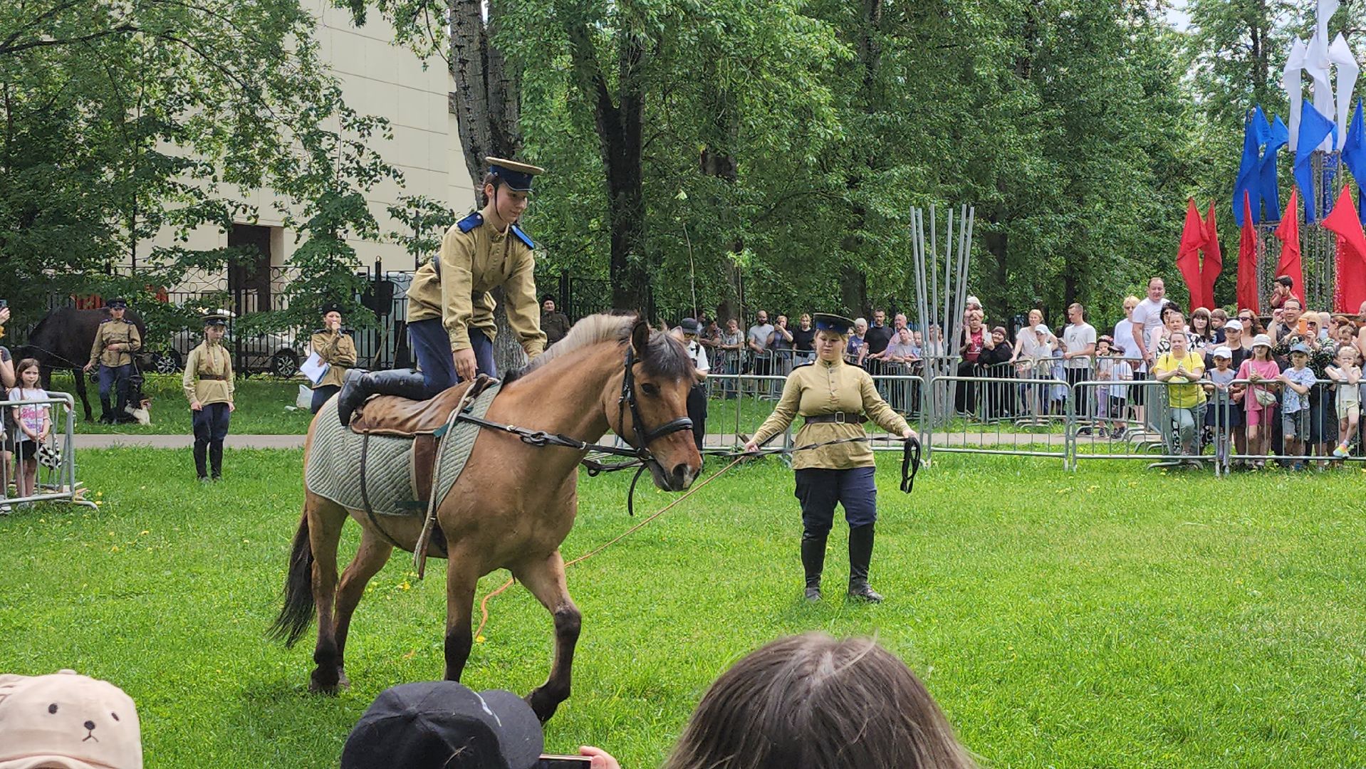 Конное представление, Трюки на лошади, щёлково,