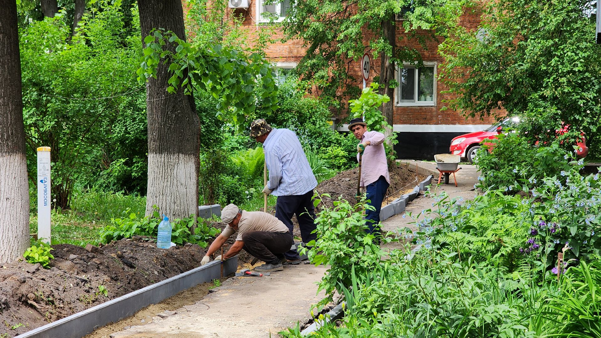 кашира, комплексное благоустройство дворов, тротуары, парковки, входные группы, асфальтирование дворов,