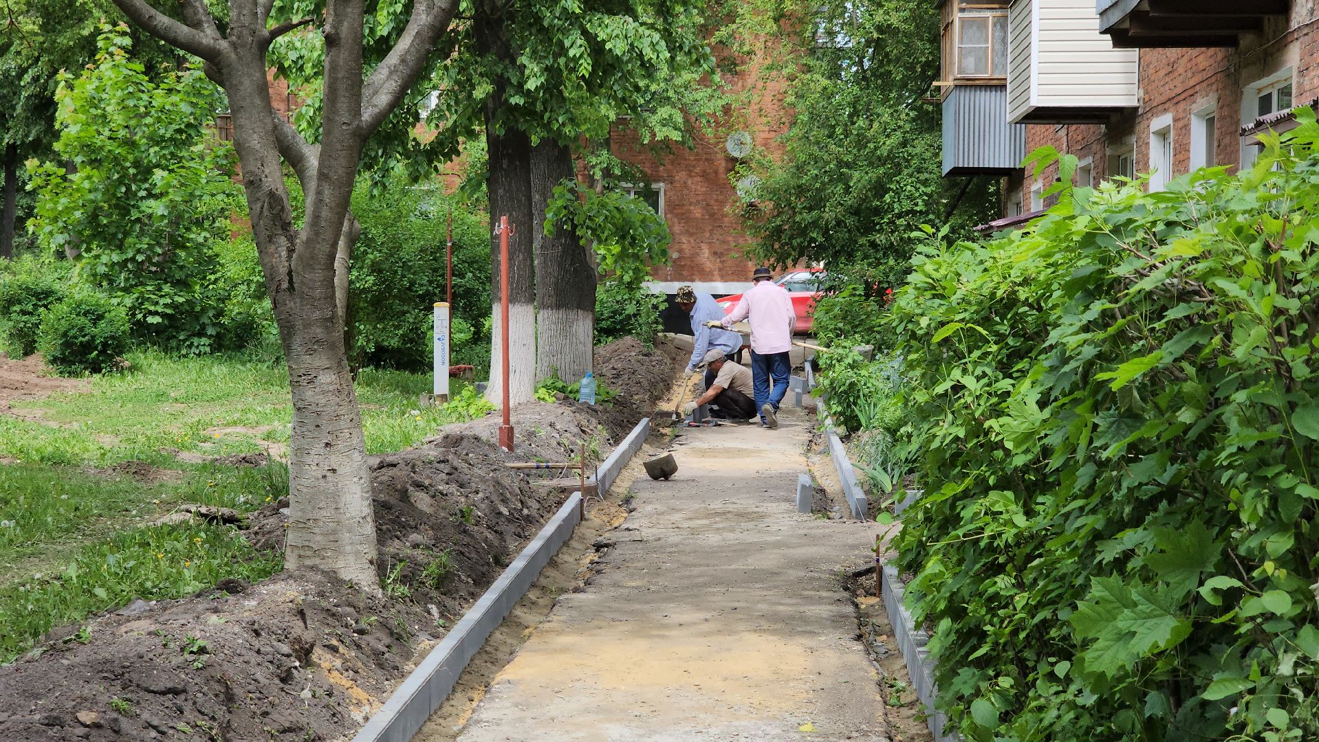 кашира, комплексное благоустройство дворов, тротуары, парковки, входные группы, асфальтирование дворов,