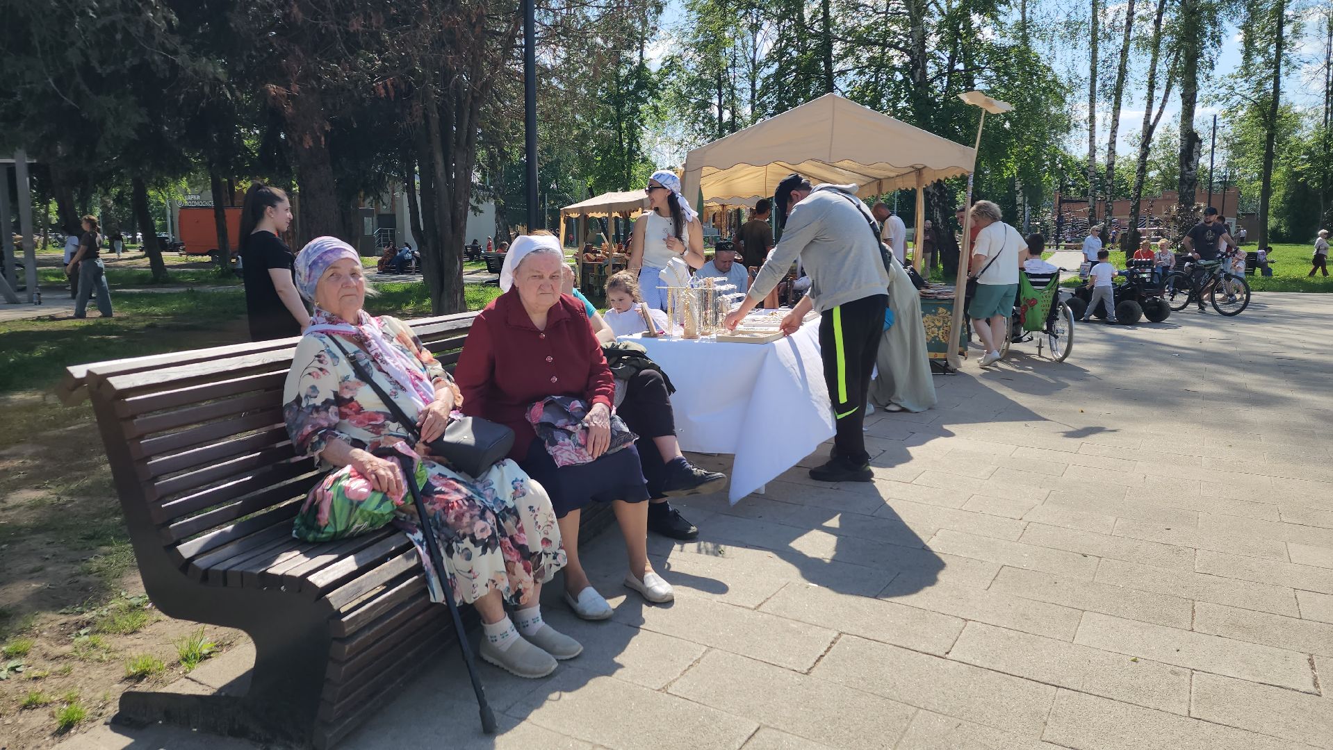 праздник в парке, национальные блюда, национальные костюмы, благотворительая акция, помощь бойцам сво,
