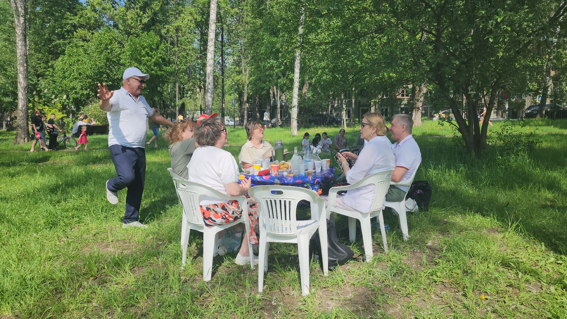 праздник в парке, национальные блюда, национальные костюмы, благотворительая акция, помощь бойцам сво,