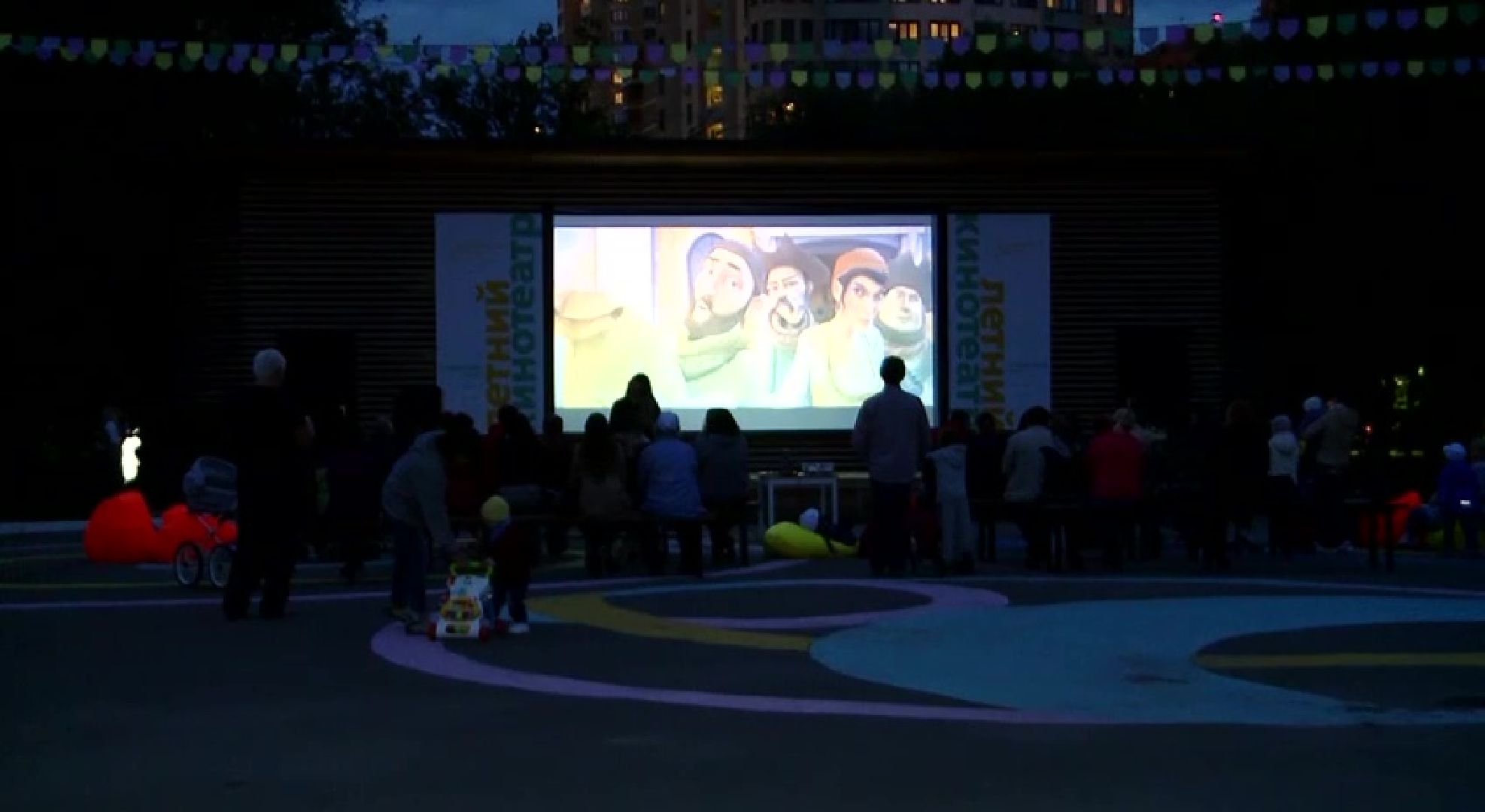 Реутов, кинотеатры, открытый показ, «Калашников», «Крылья над Берлином», «Небо измеряется милями»