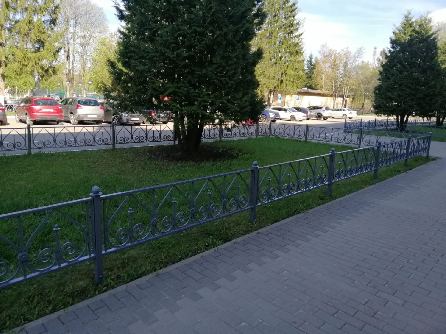 Городской округ Восход , жкх, благоустройство,покраска забора,