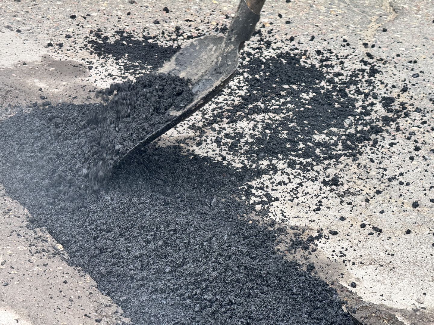 шаховская, ямочный ремон, ямочный ремонт дорог, коммунальная служба,