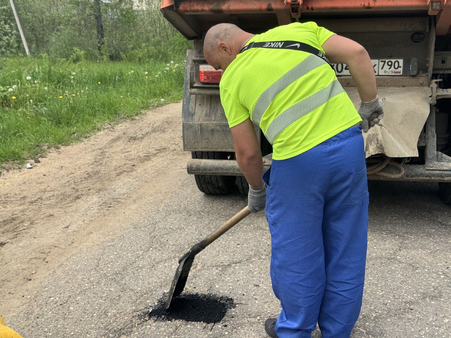 шаховская, ямочный ремон, ямочный ремонт дорог, коммунальная служба,