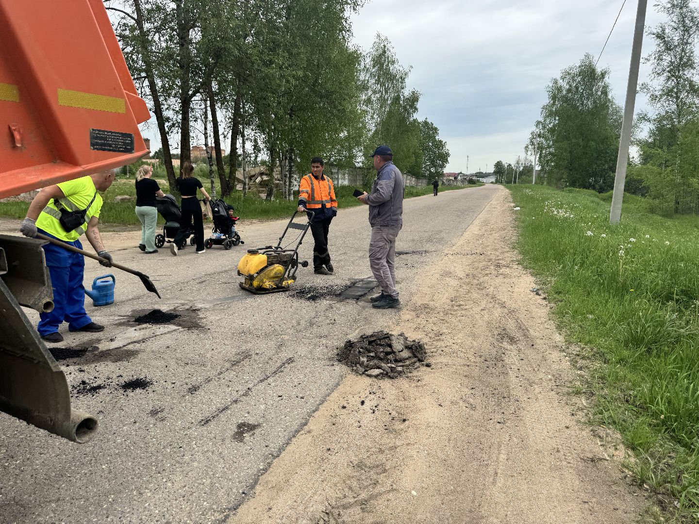 шаховская, ямочный ремон, ямочный ремонт дорог, коммунальная служба,