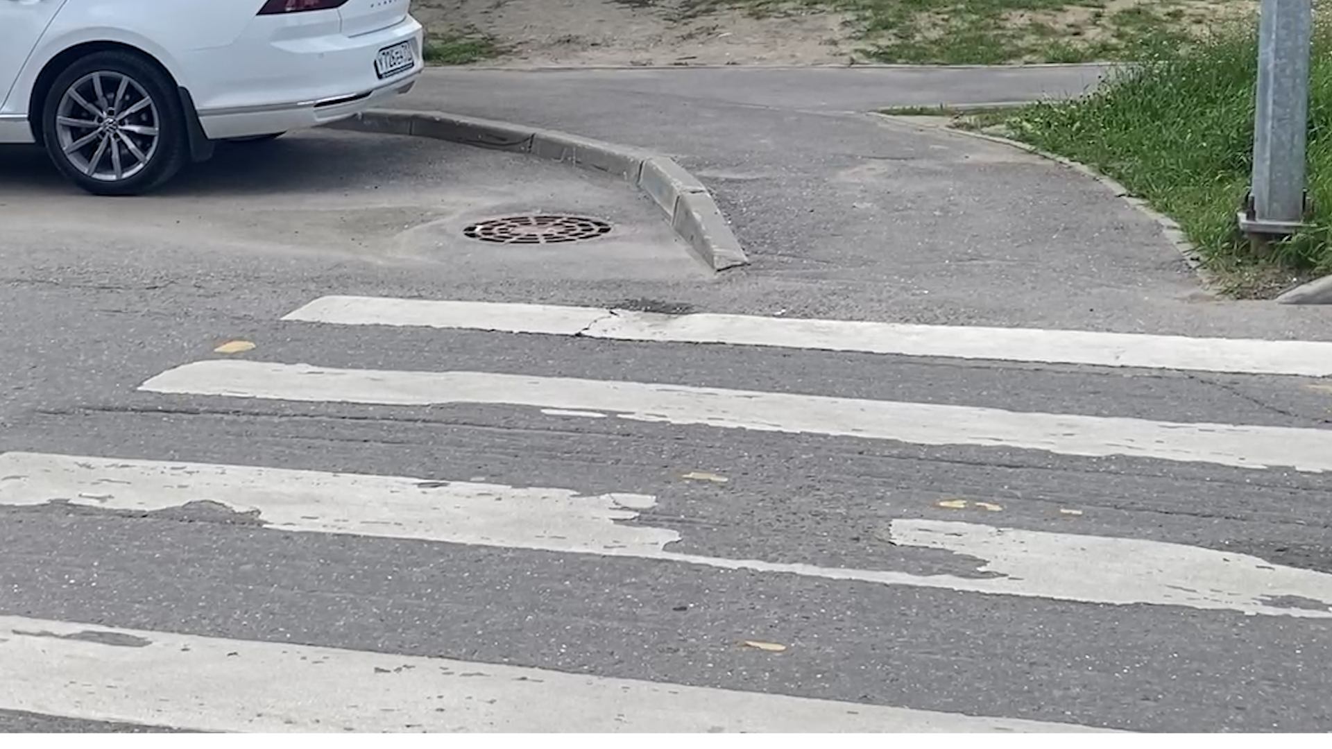 уборка территории, микрорайон школьный власиха, микрорайон тополек власиха, содержание территории,