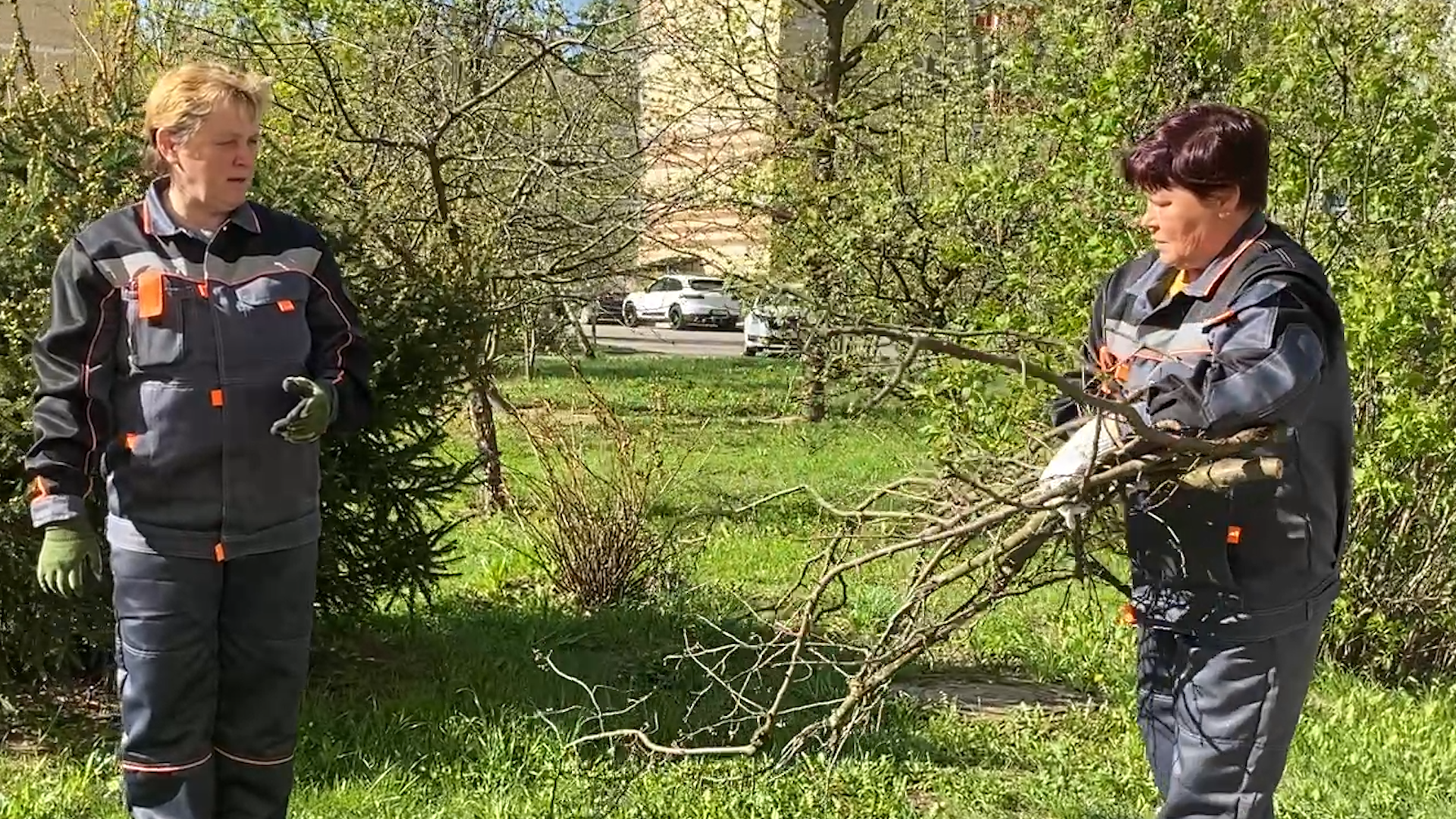 уборка территории, микрорайон школьный власиха, микрорайон тополек власиха, содержание территории,