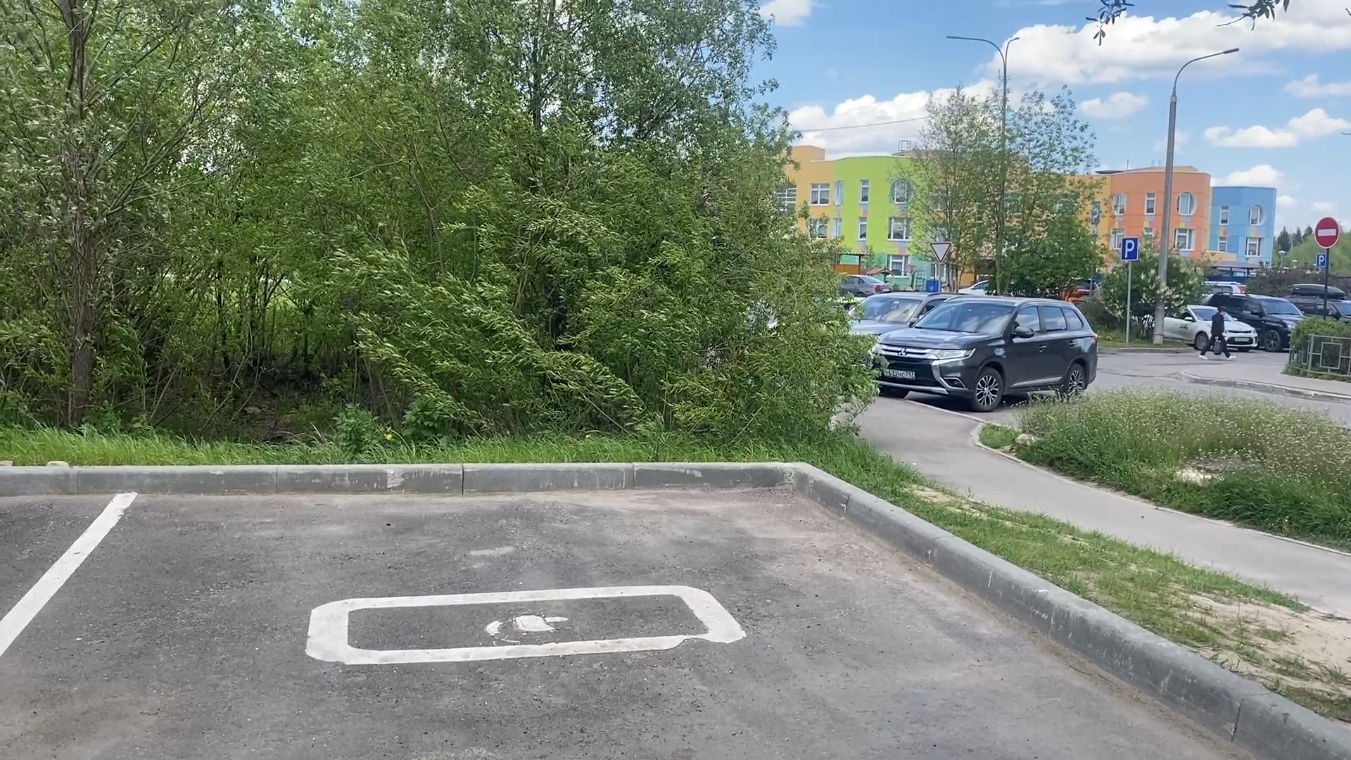 уборка территории, микрорайон школьный власиха, микрорайон тополек власиха, содержание территории,