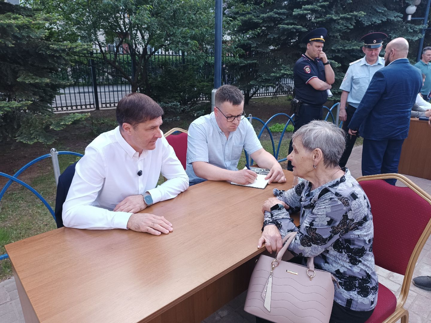 люберцы, выездная администиация, вопросы жителей, дороги, благоустройство, решение проблем,