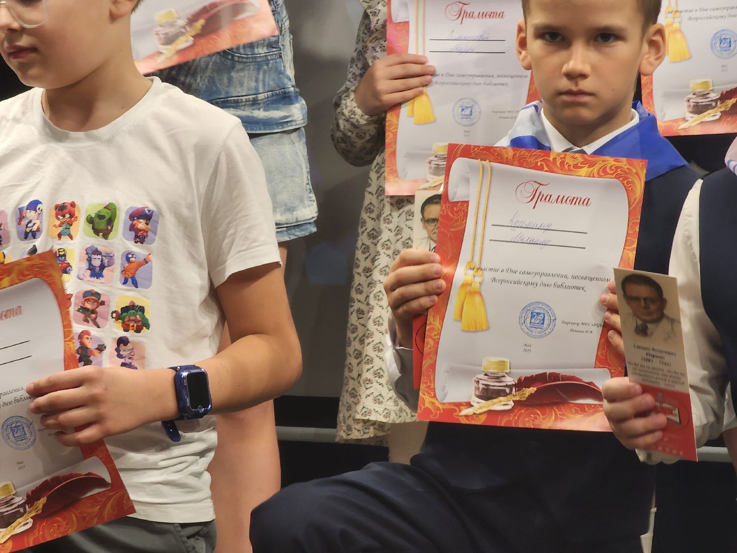 долгопрудный, центральная модельная библиотека, день самоуправления, школьники, книговыдача,