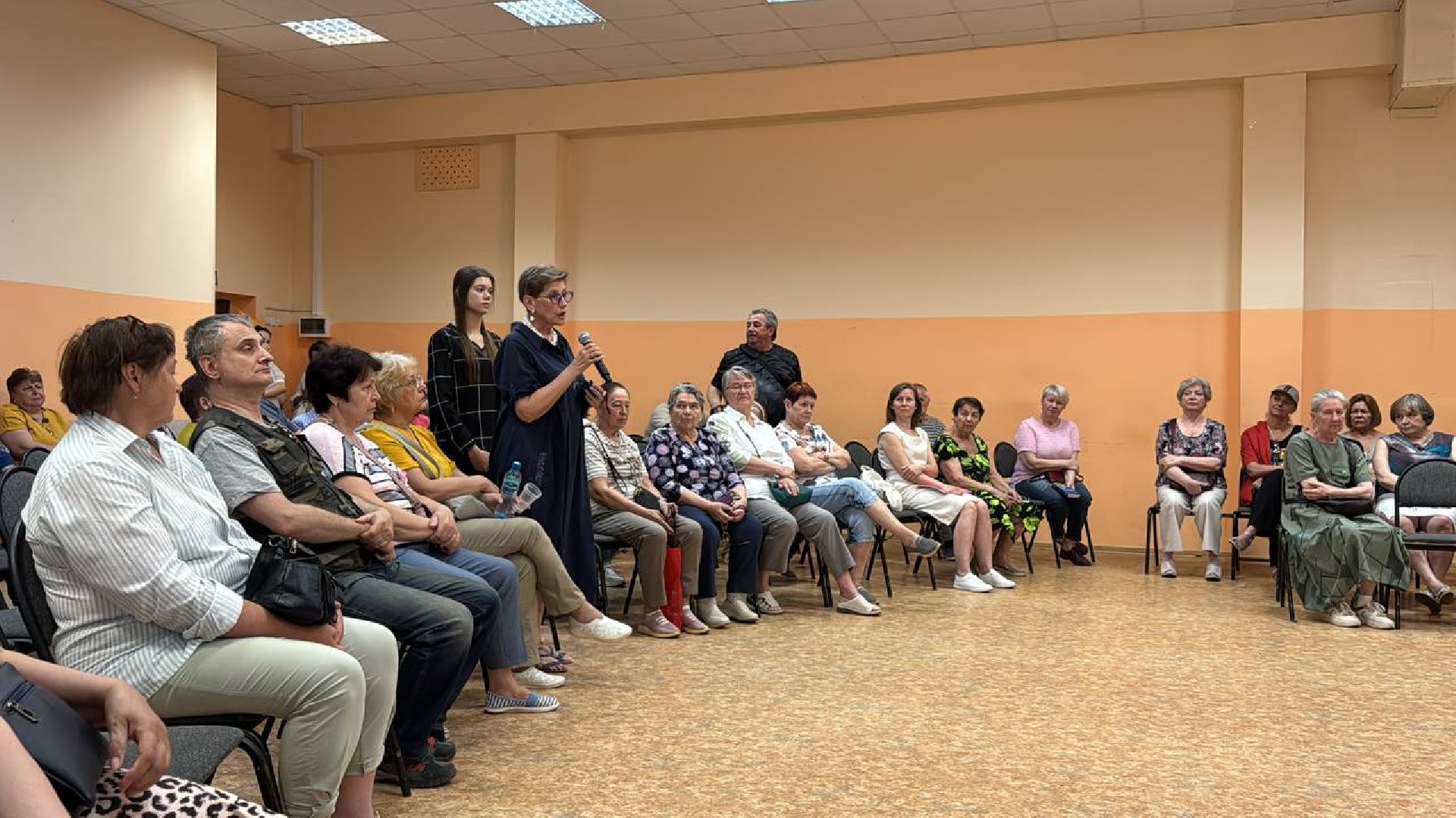 выездная администиация, встреча с жителями, обсуждение с жителями,