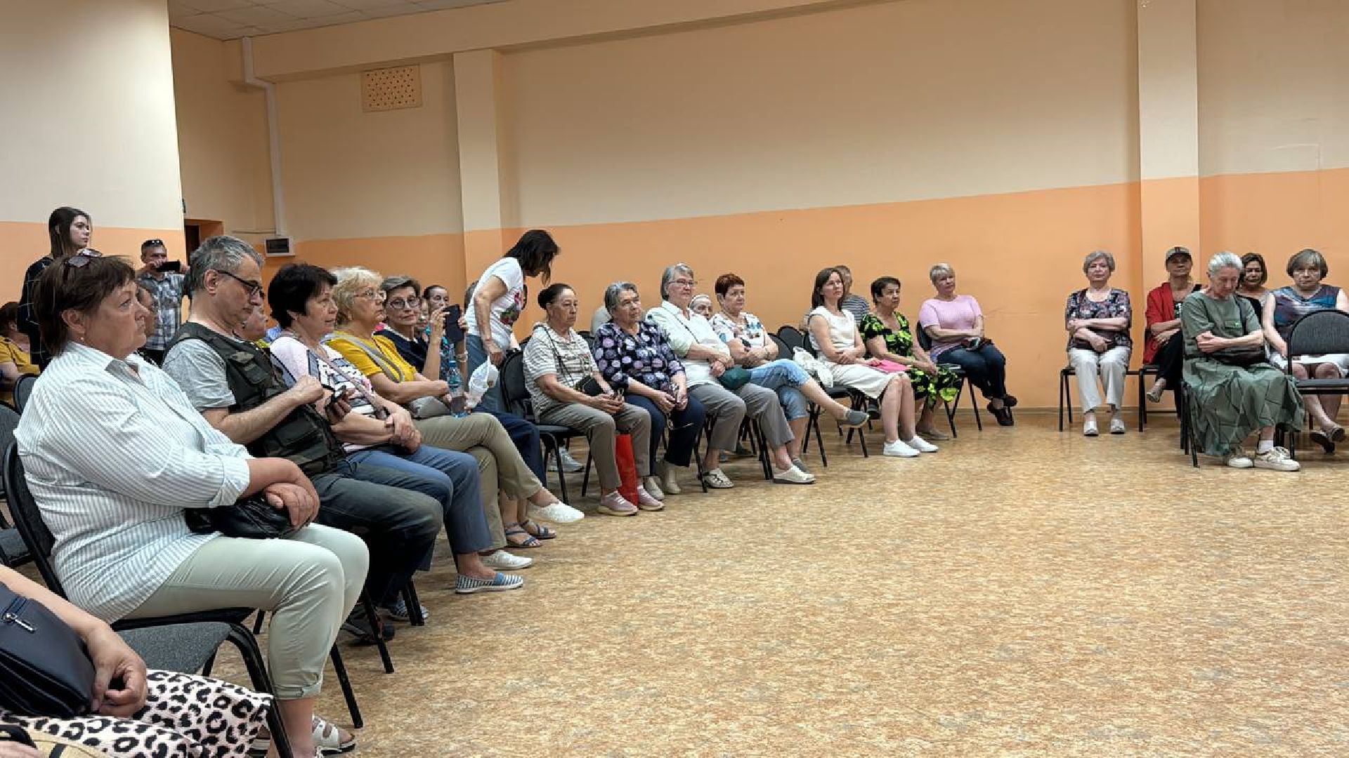 выездная администиация, встреча с жителями, обсуждение с жителями,