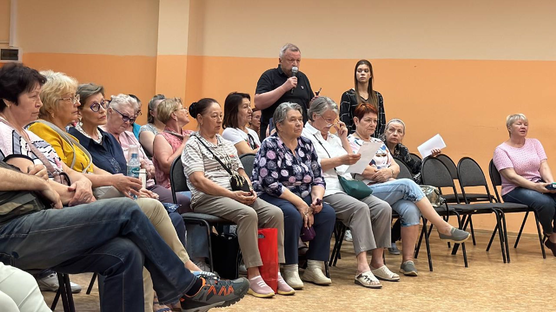 выездная администиация, встреча с жителями, обсуждение с жителями,