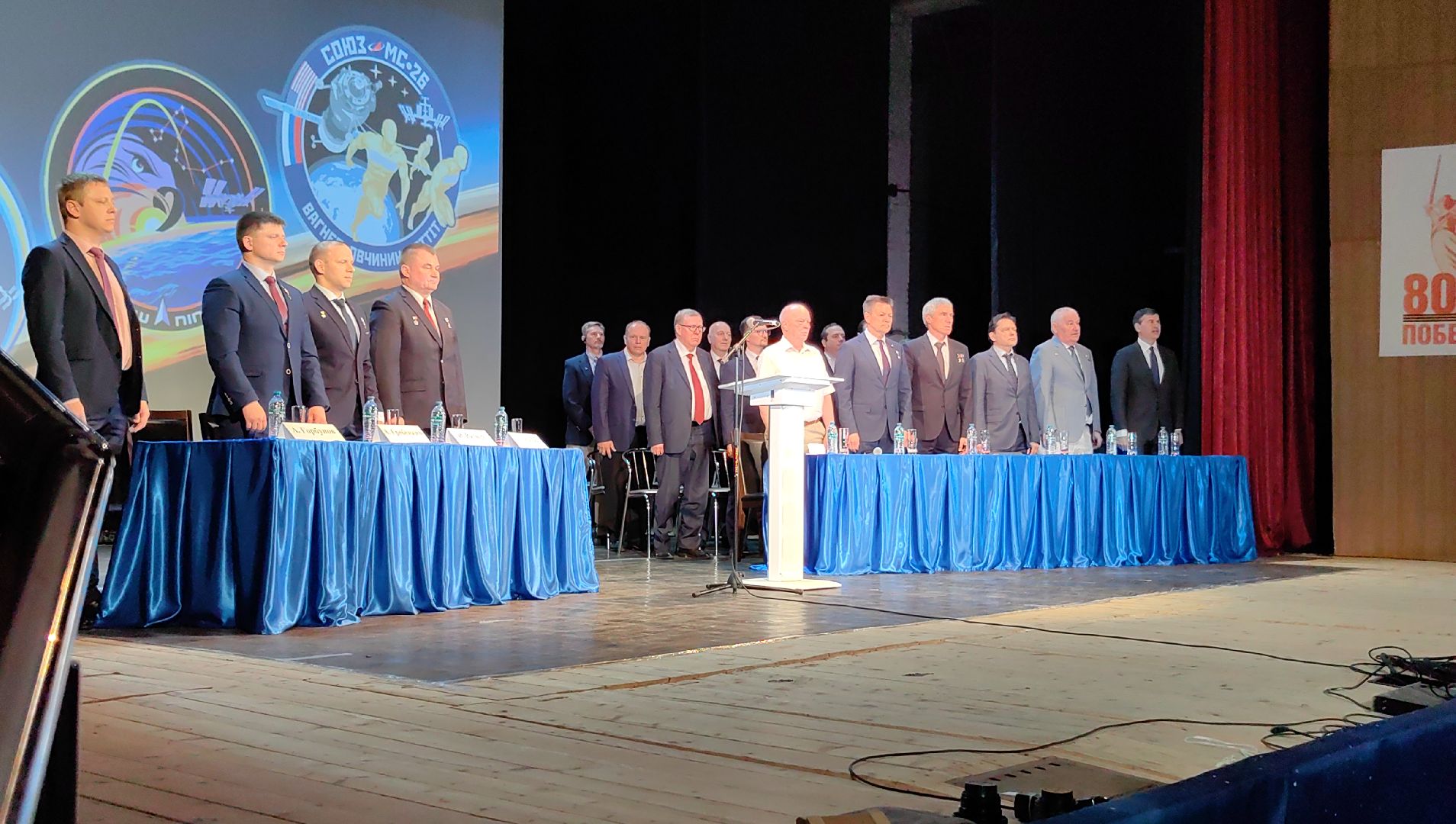 космонавт, полет , мкс, медали,