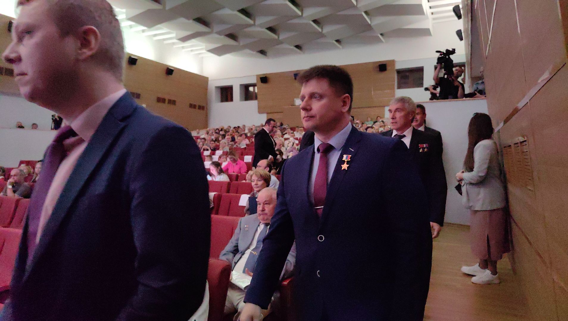 космонавт, полет , мкс, медали,