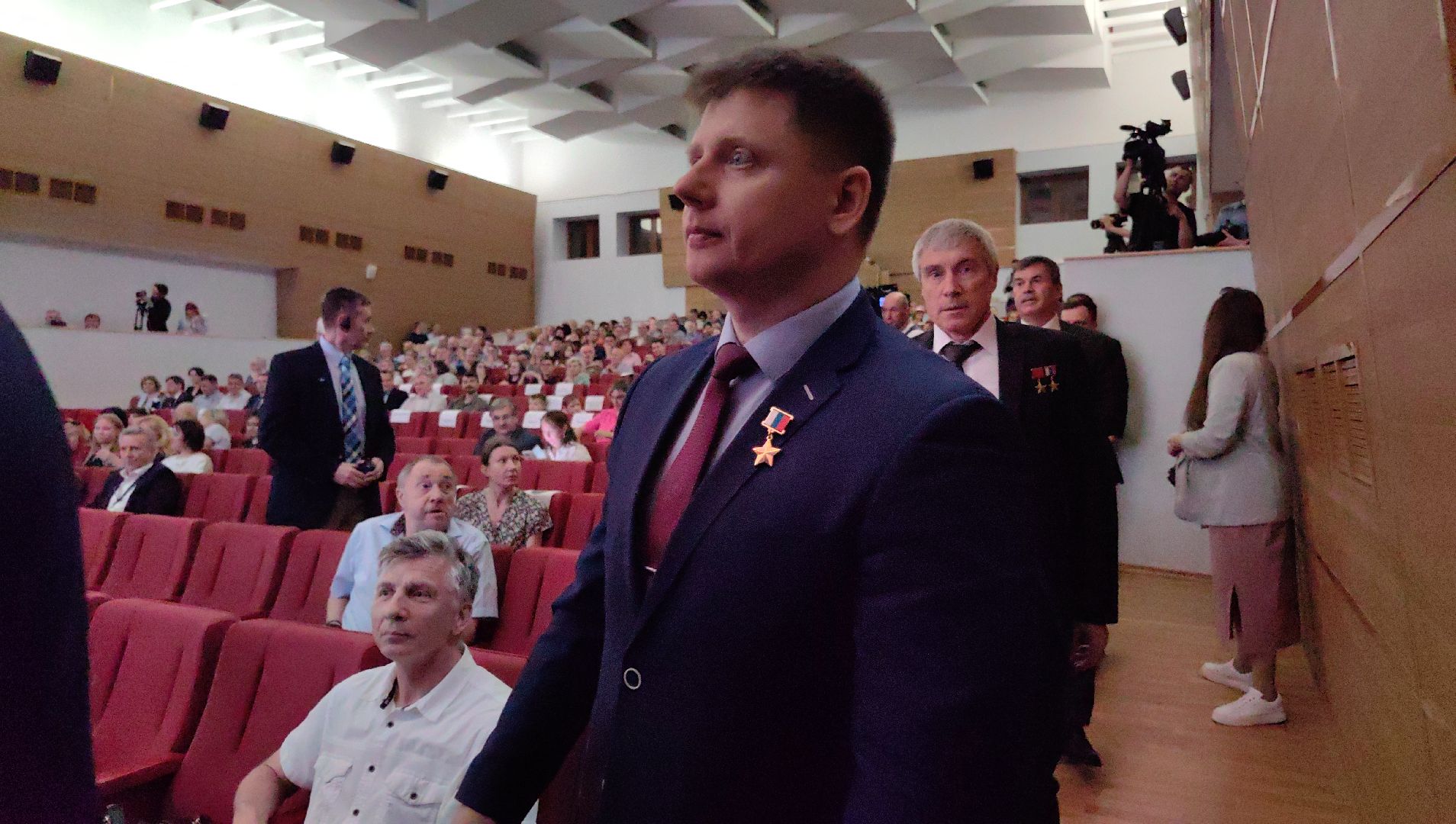 космонавт, полет , мкс, медали,