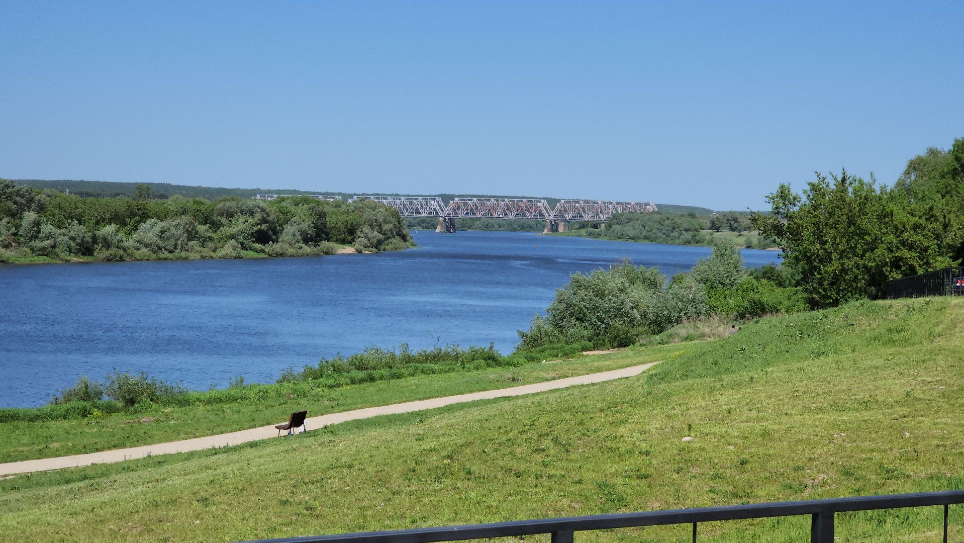 кашира, туризм, набережная оки, никитский монастырь, введенская церковь, куранты, стрелец, фото,
