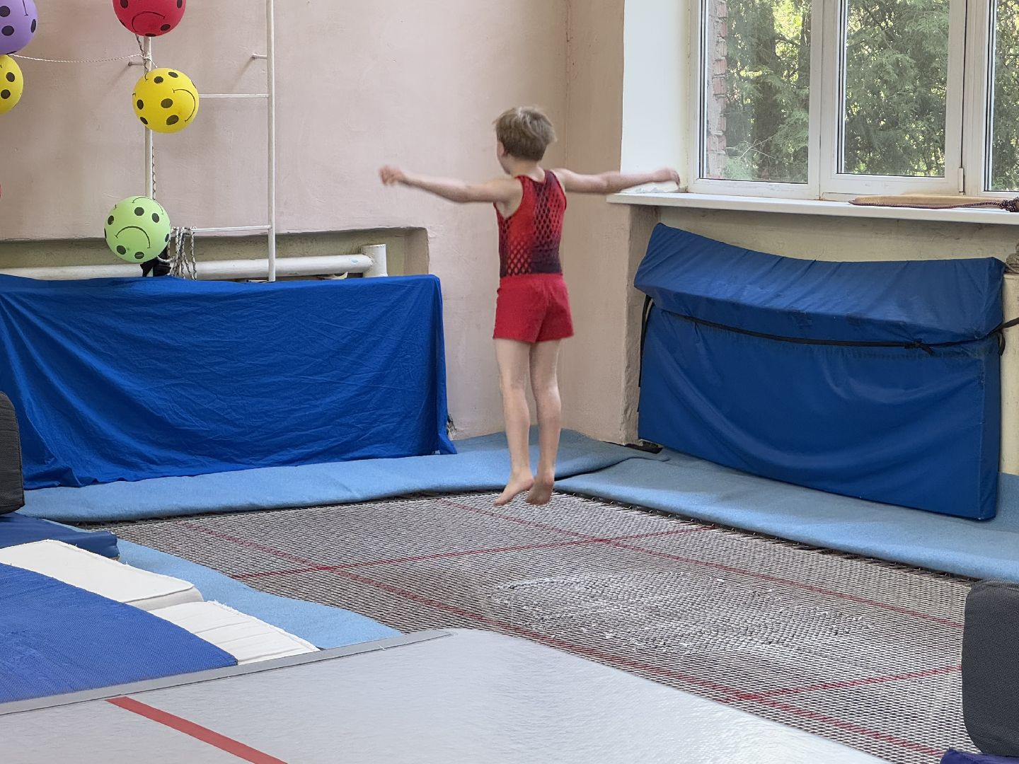 спортивная гимнастика, балашиха, книга рекордов россии, марк маилян, центр гимнастики смайл,