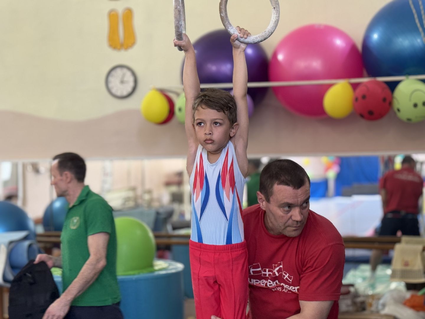 спортивная гимнастика, балашиха, книга рекордов россии, марк маилян, центр гимнастики смайл,