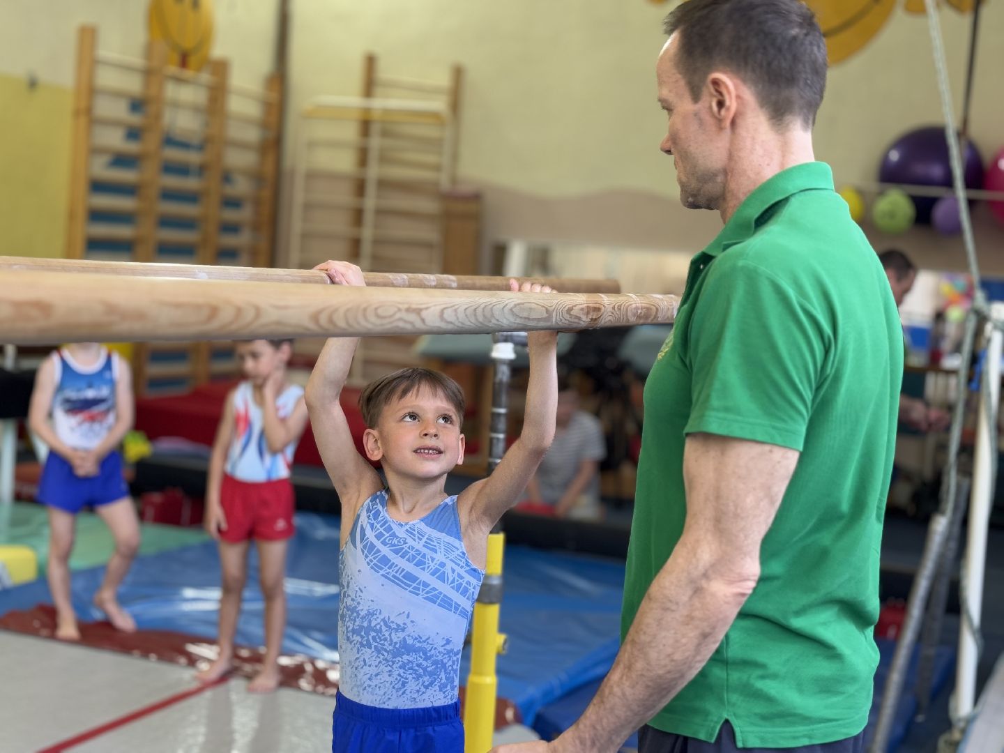 спортивная гимнастика, балашиха, книга рекордов россии, марк маилян, центр гимнастики смайл,