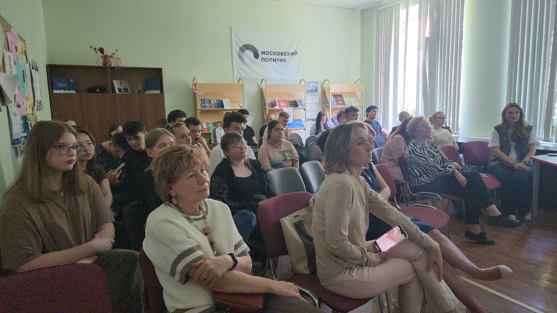 ивантеевка, студенты, креативная индустрия, нежный бизнес, круглый стол, поддержка бизнеса, новые практики, молодежь, решение проблем,вертикалки,