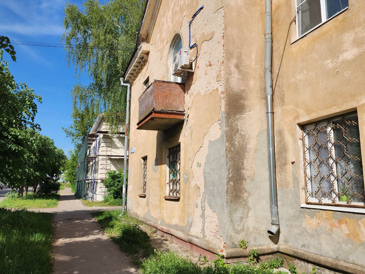 серпухов, улица новослободская, ремонт фасада дома, ремонт кровли,