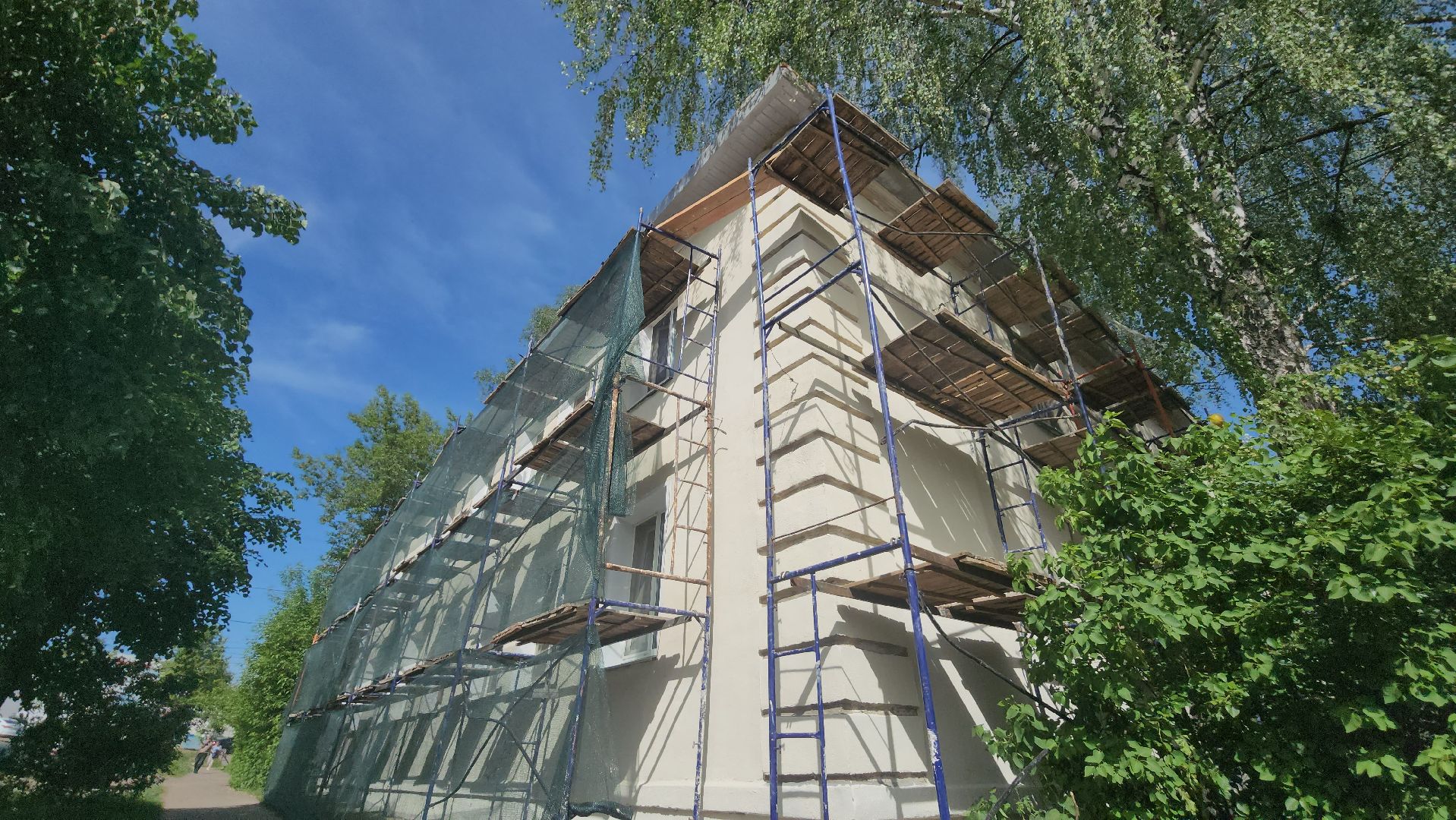 серпухов, улица новослободская, ремонт фасада дома, ремонт кровли,