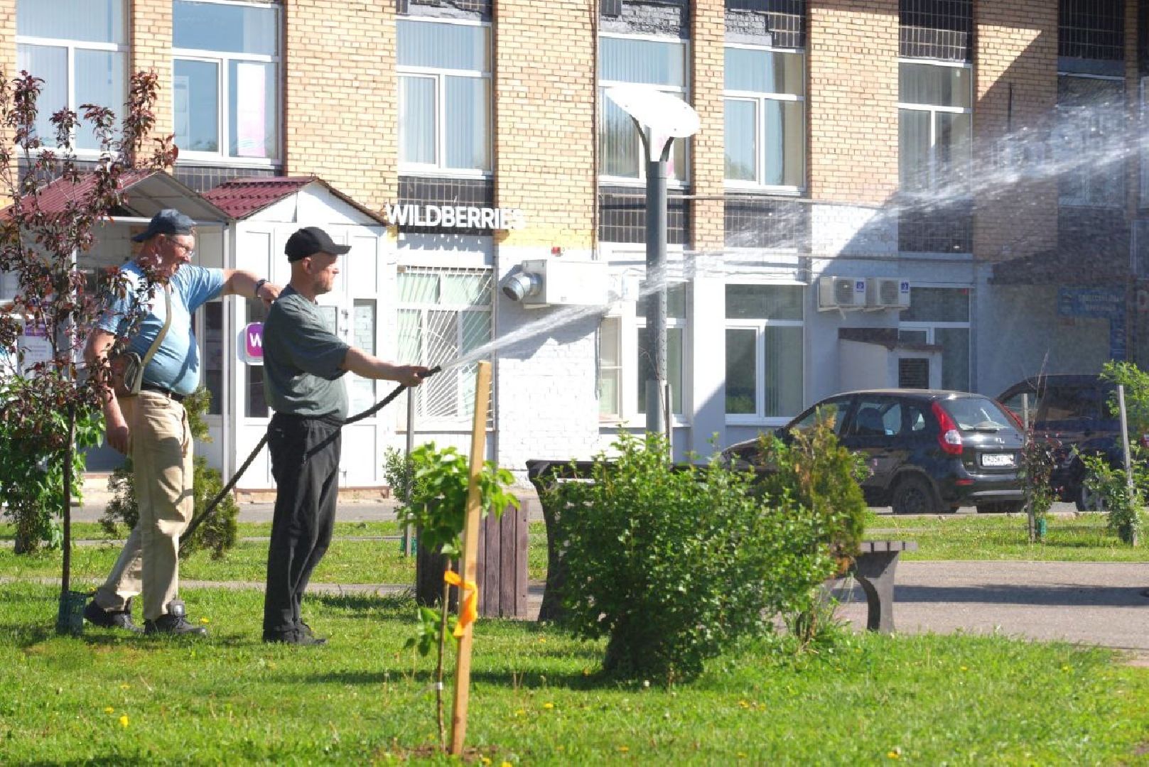 озеленение , летний душ, полив , коммунальные службы , поливомоечные машины , сергиев посад , сергиево-посадский городской округ,