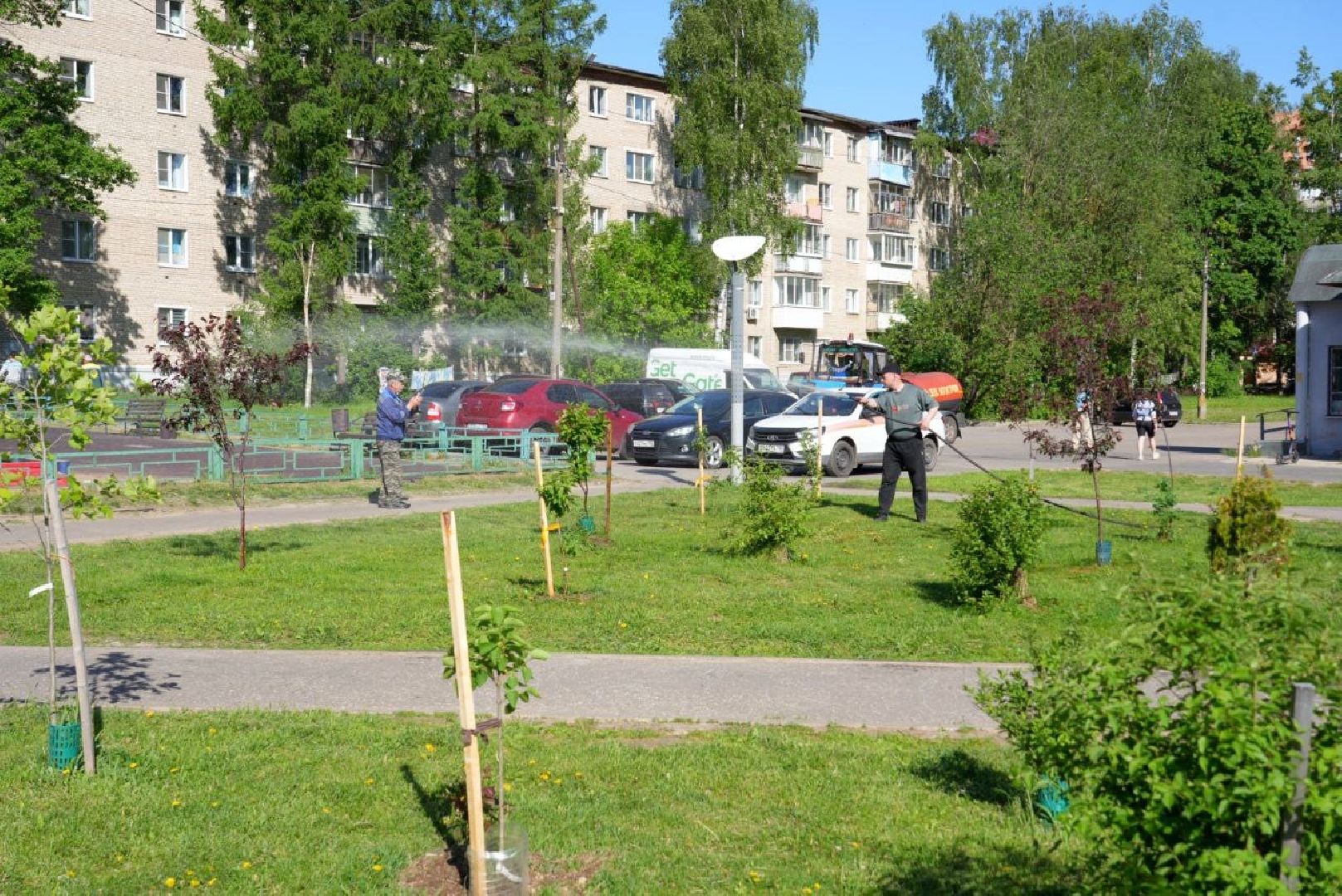озеленение , летний душ, полив , коммунальные службы , поливомоечные машины , сергиев посад , сергиево-посадский городской округ,