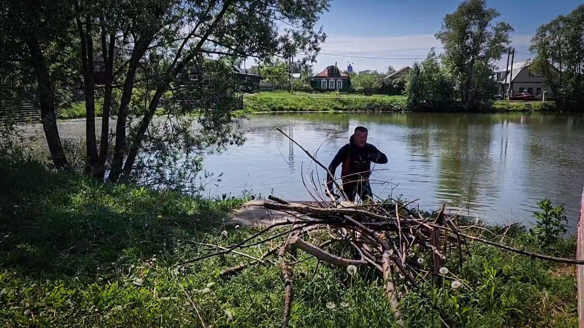 село заворово, очистка пруда в заворово, экологический субботник на пруду,  раменский округ,