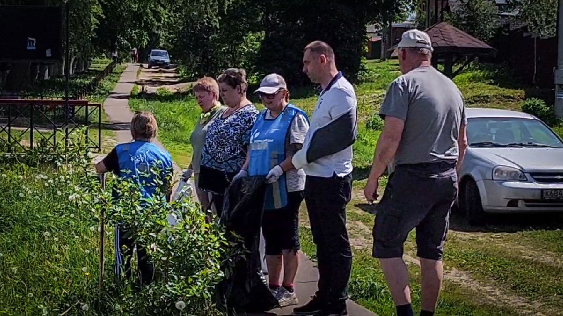 село заворово, очистка пруда в заворово, экологический субботник на пруду,  раменский округ,
