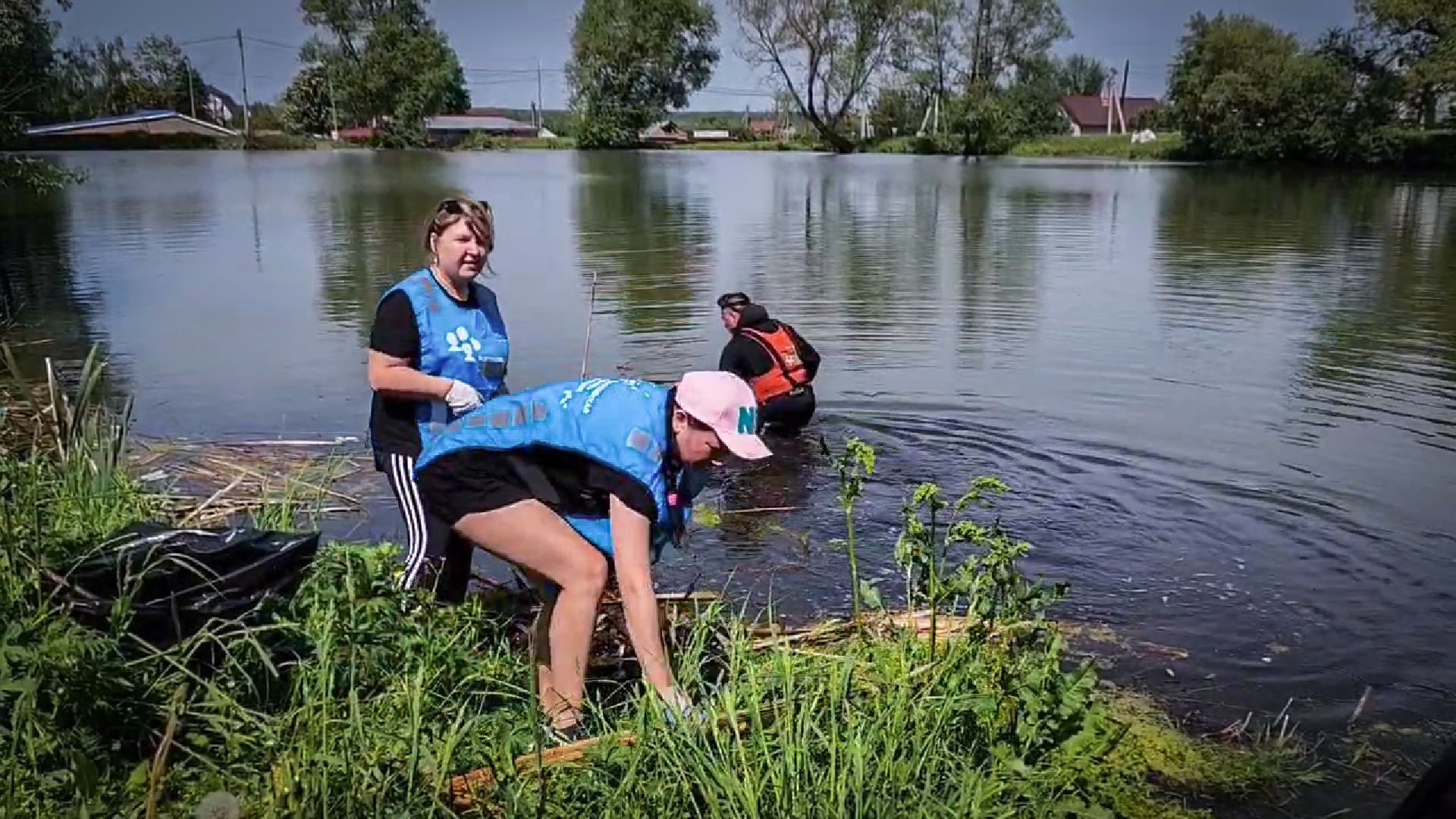 село заворово, очистка пруда в заворово, экологический субботник на пруду,  раменский округ,