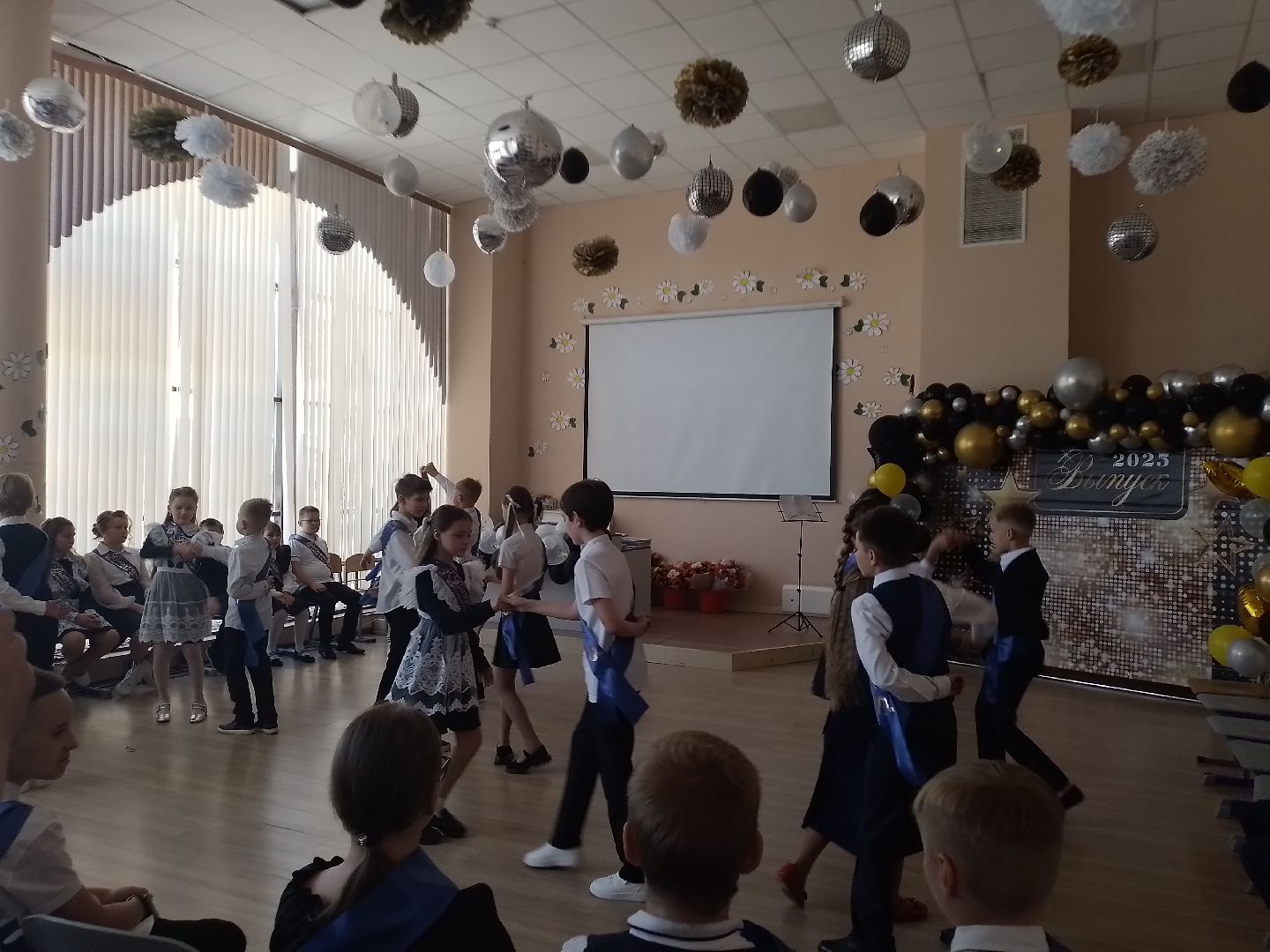 городской округ восход, школа, последний звонок, 4 класс, начальная школа, выпускники 2025, выпускной 4 класс,