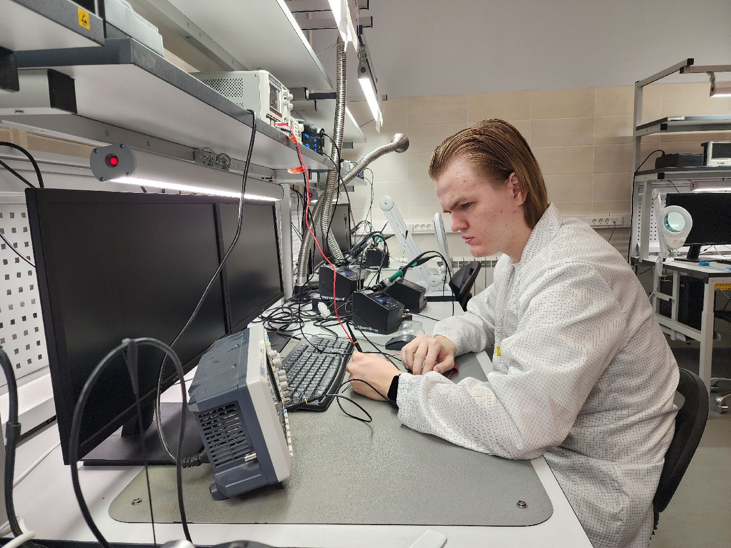 раменское, образование, раменский колледж, студент-победитель всероссийского чемпионата профессионалы-2025 по электронике, серебряный призер международного чемпионата профмастерства ,