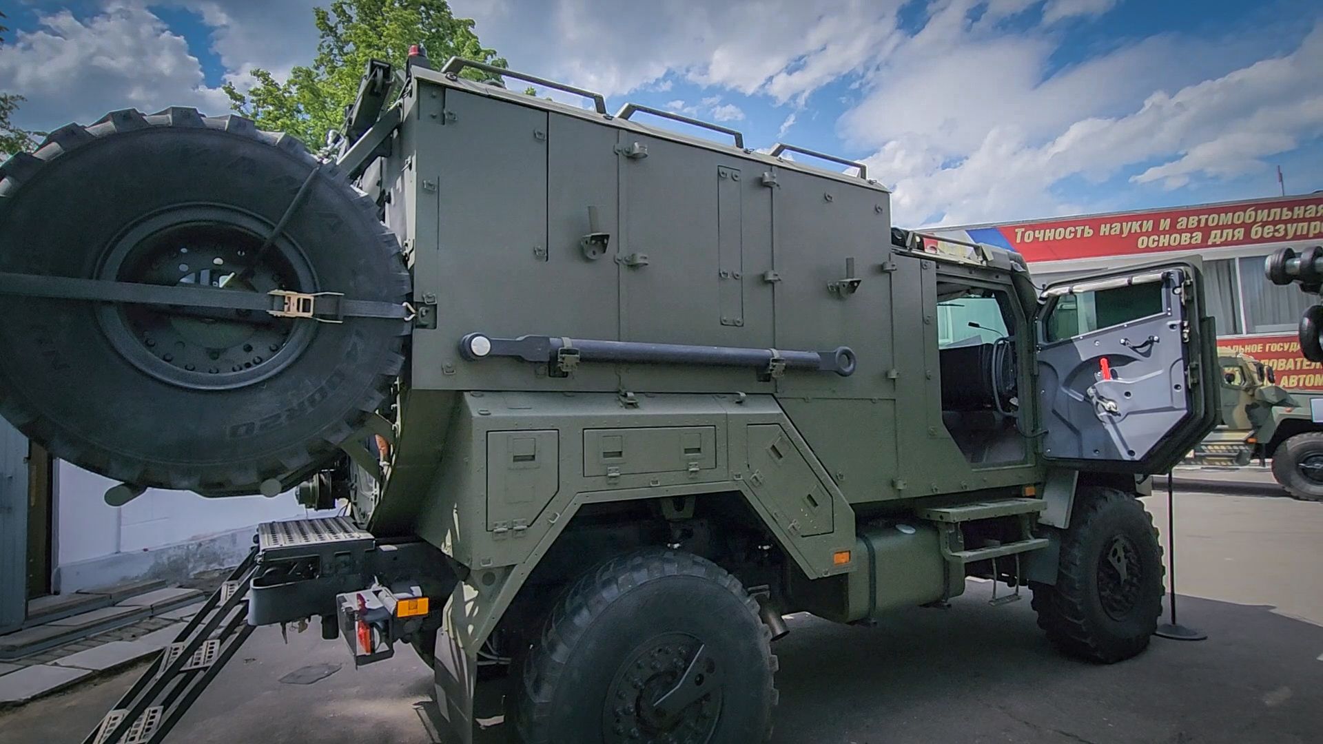 бронницы, 21 научно-исследовательский испытательный институт военной техники , юбилей военных автомобилистов,