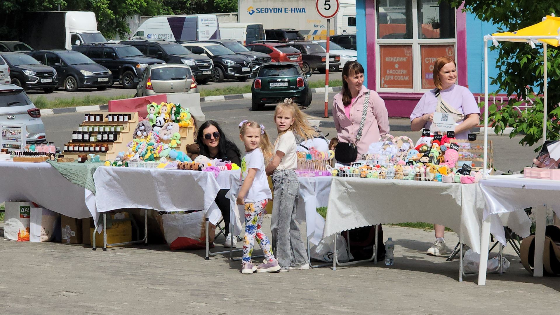 пушкино, вертикалки, день защиты детей, праздник, детский праздник,  во дворе жилых домов, маркет, мастер-класс, концерт, мороженое,управляющая компания,